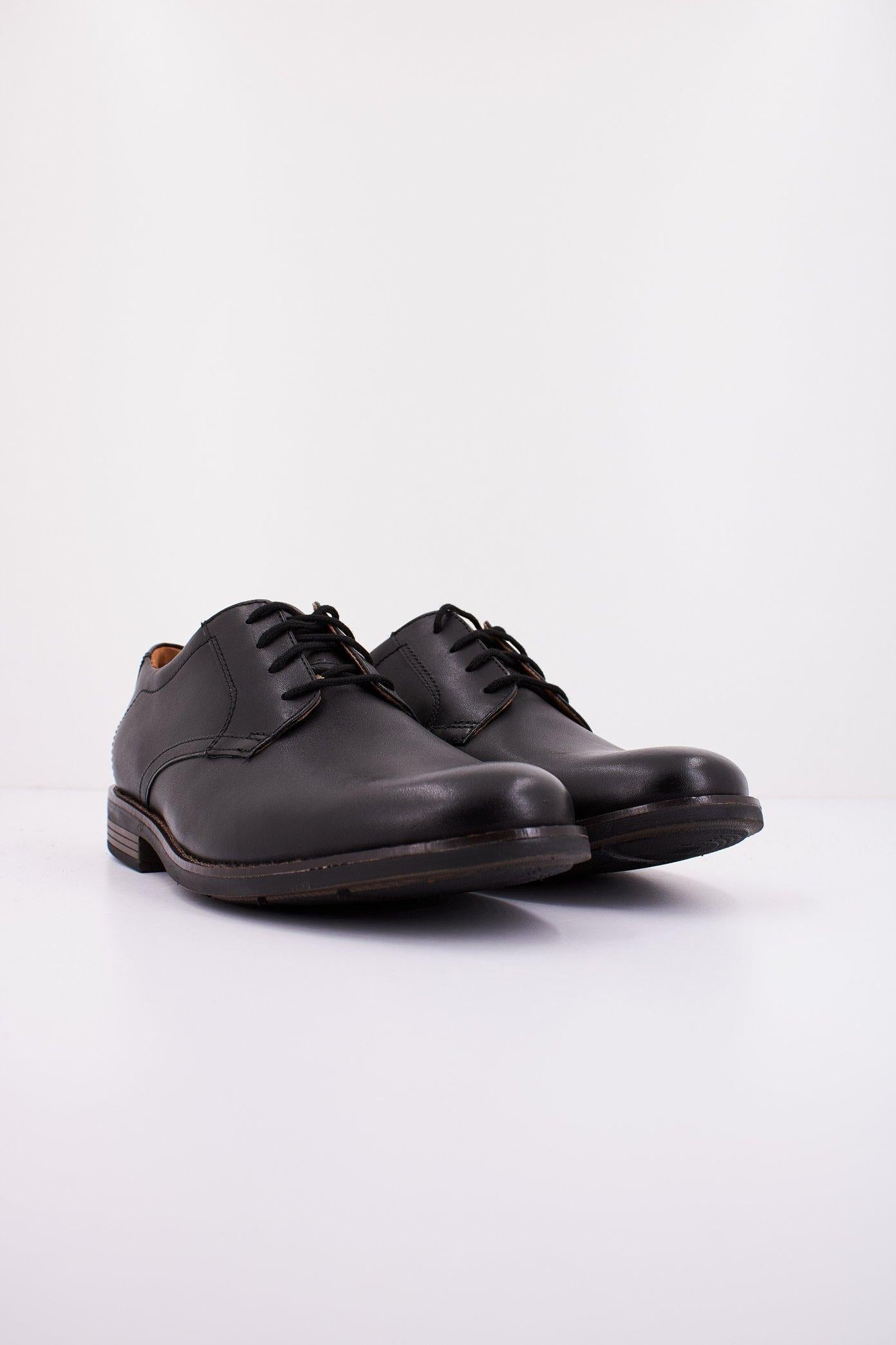 CLARKS BECKEN LACE en color NEGRO  (2)