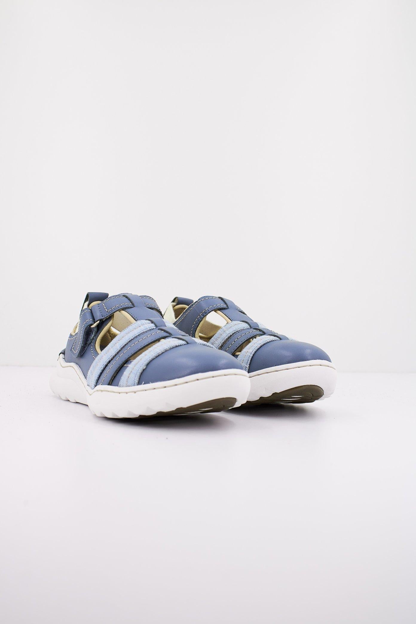 CLARKS TEAGAN STEP en color AZUL  (2)
