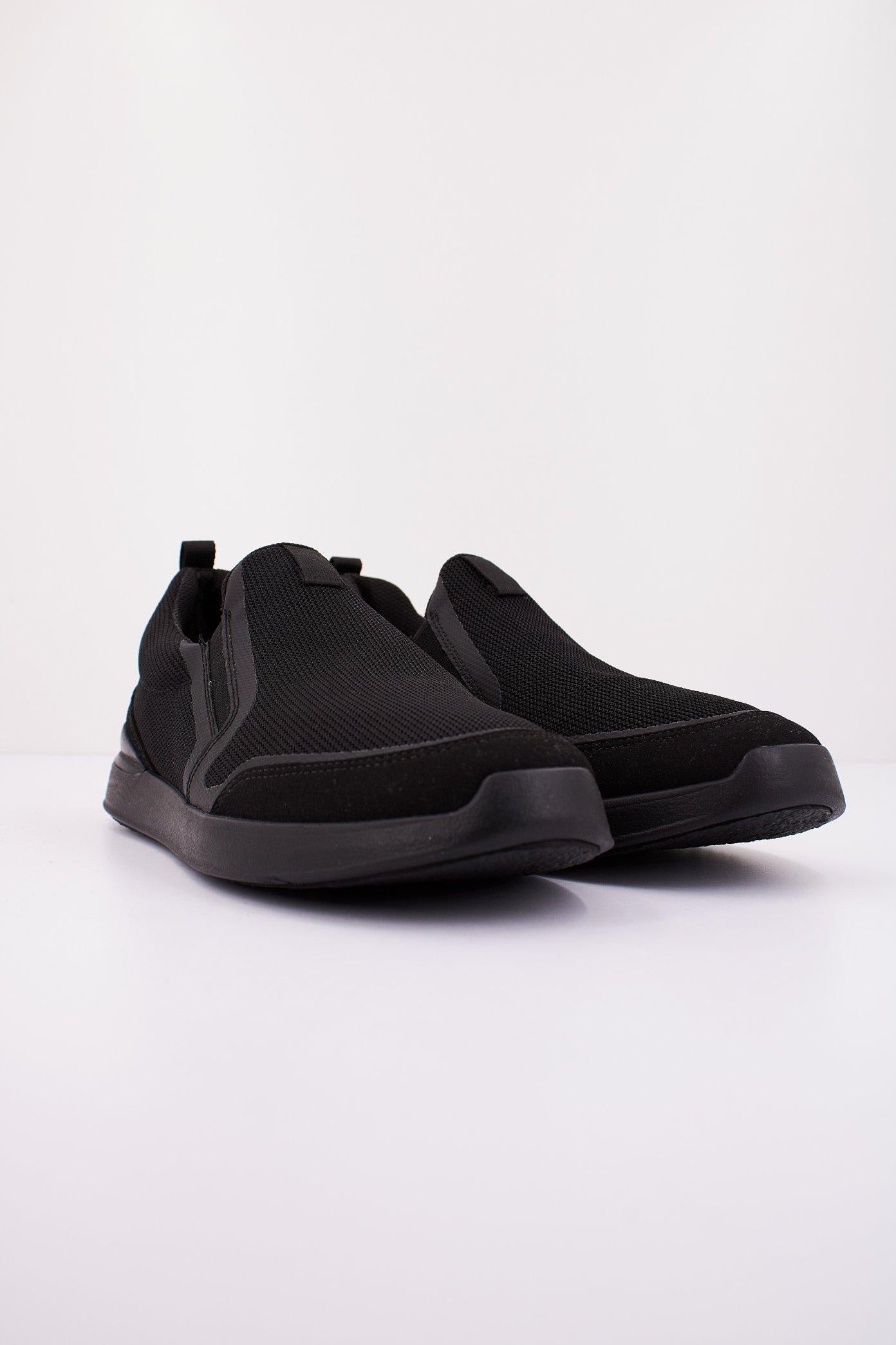 CLARKS LT EASE en color NEGRO  (2)