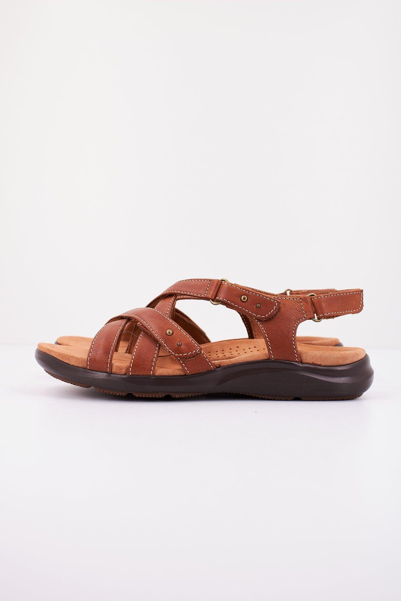 CLARKS KITLY GO en color MARRON  (1)