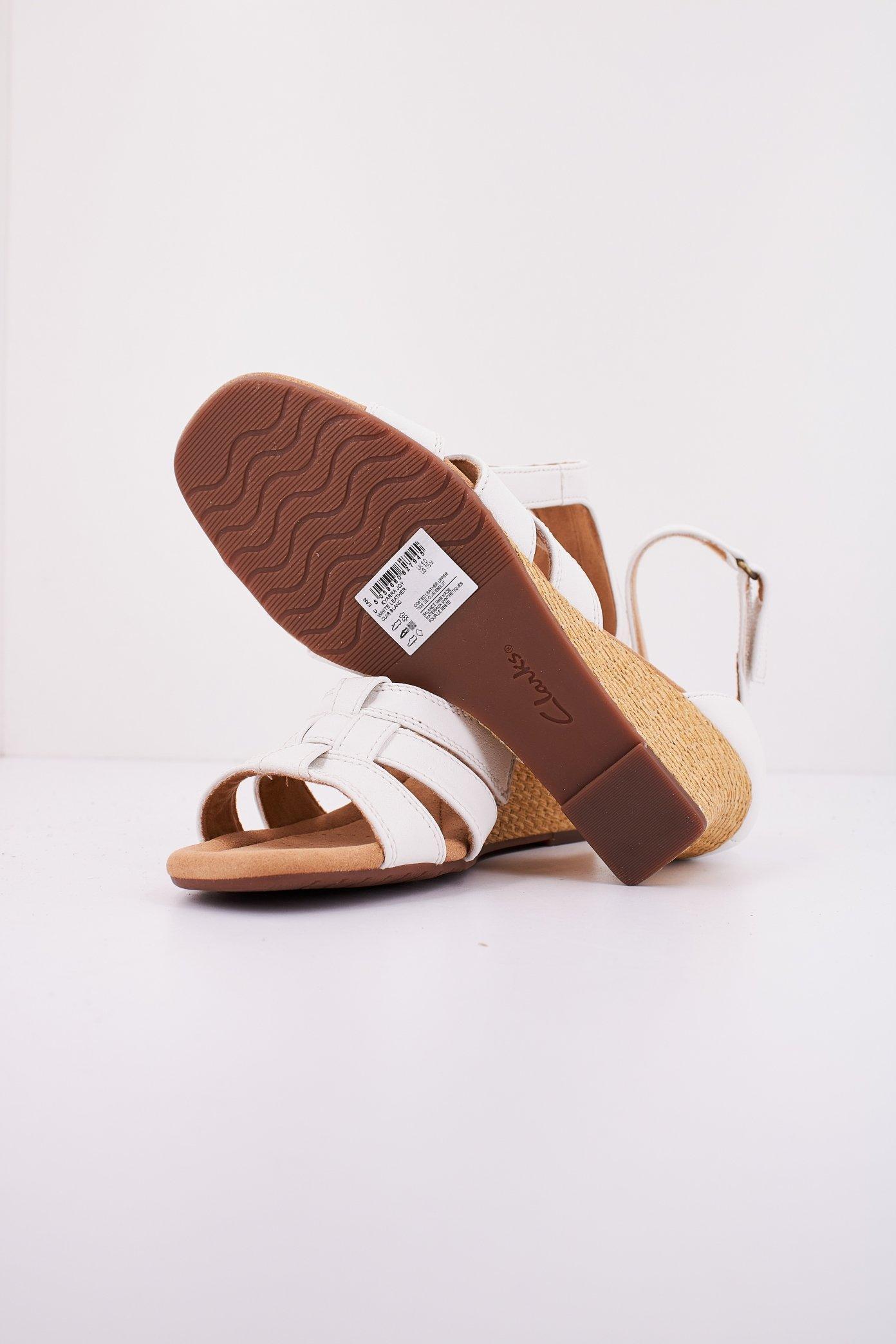 CLARKS KYARRA JOY en color BLANCO  (4)