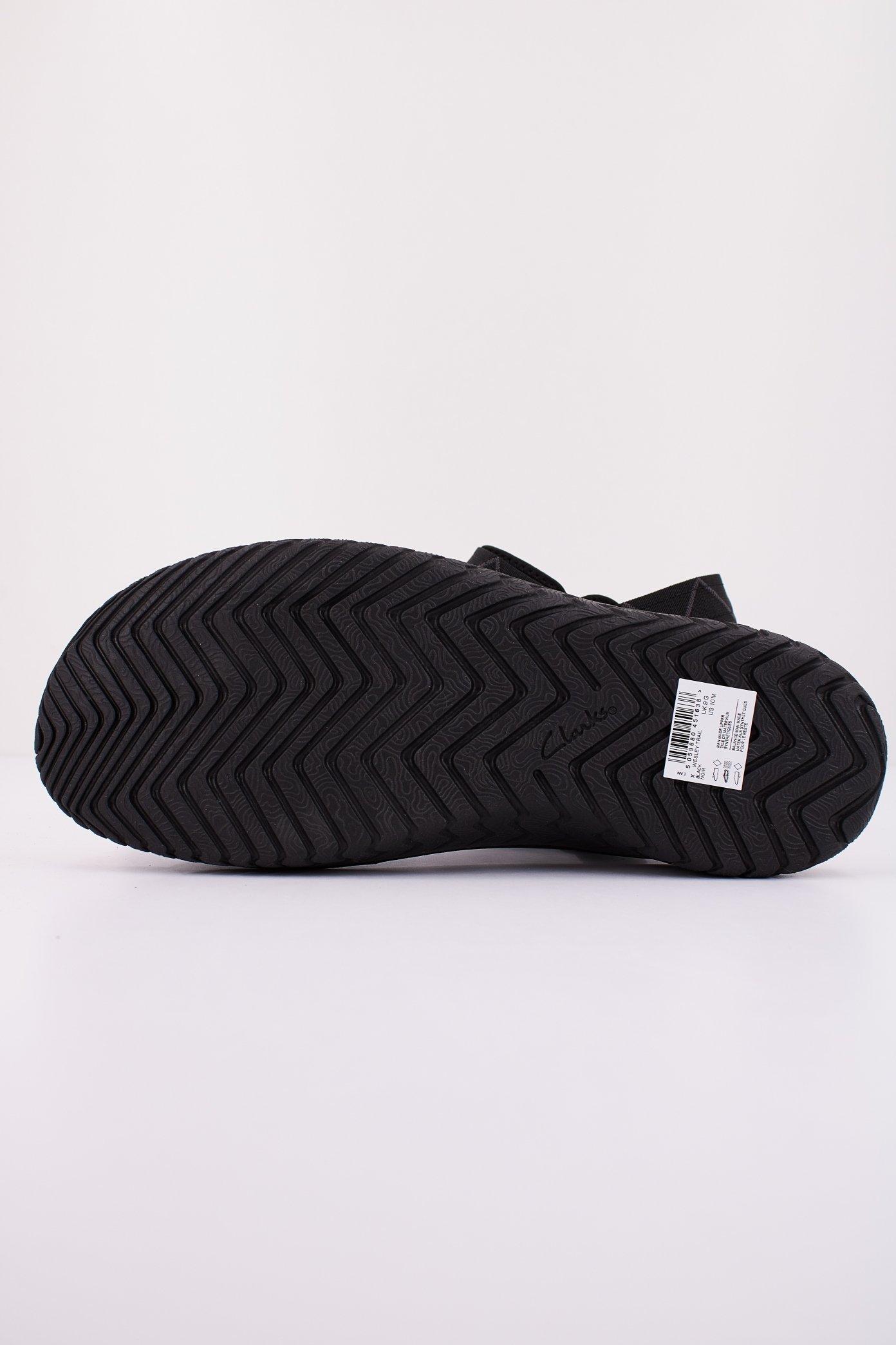 CLARKS WESLEY TRAIL en color NEGRO  (4)