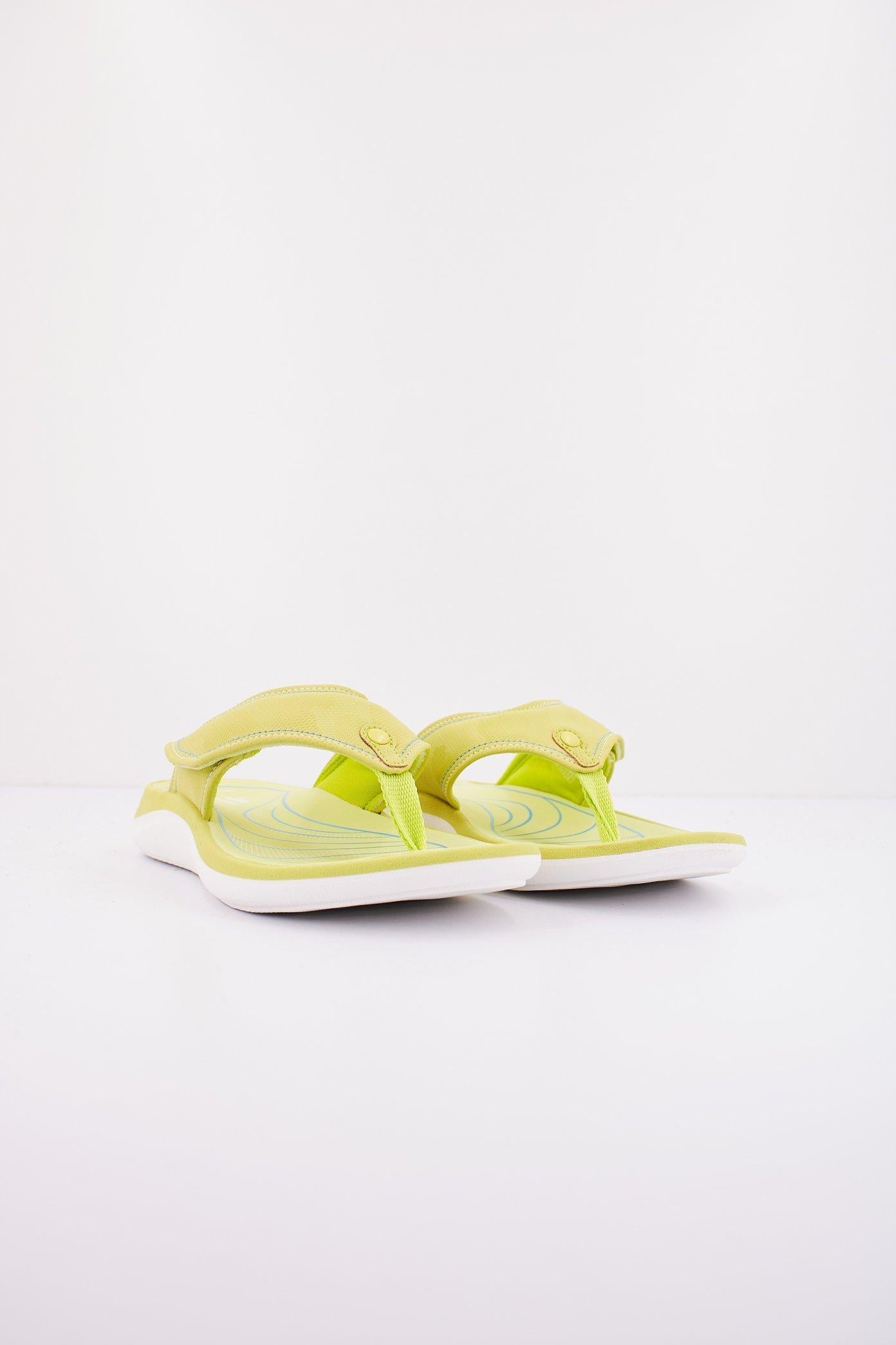 CLARKS GLIDE POST  en color VERDE  (2)
