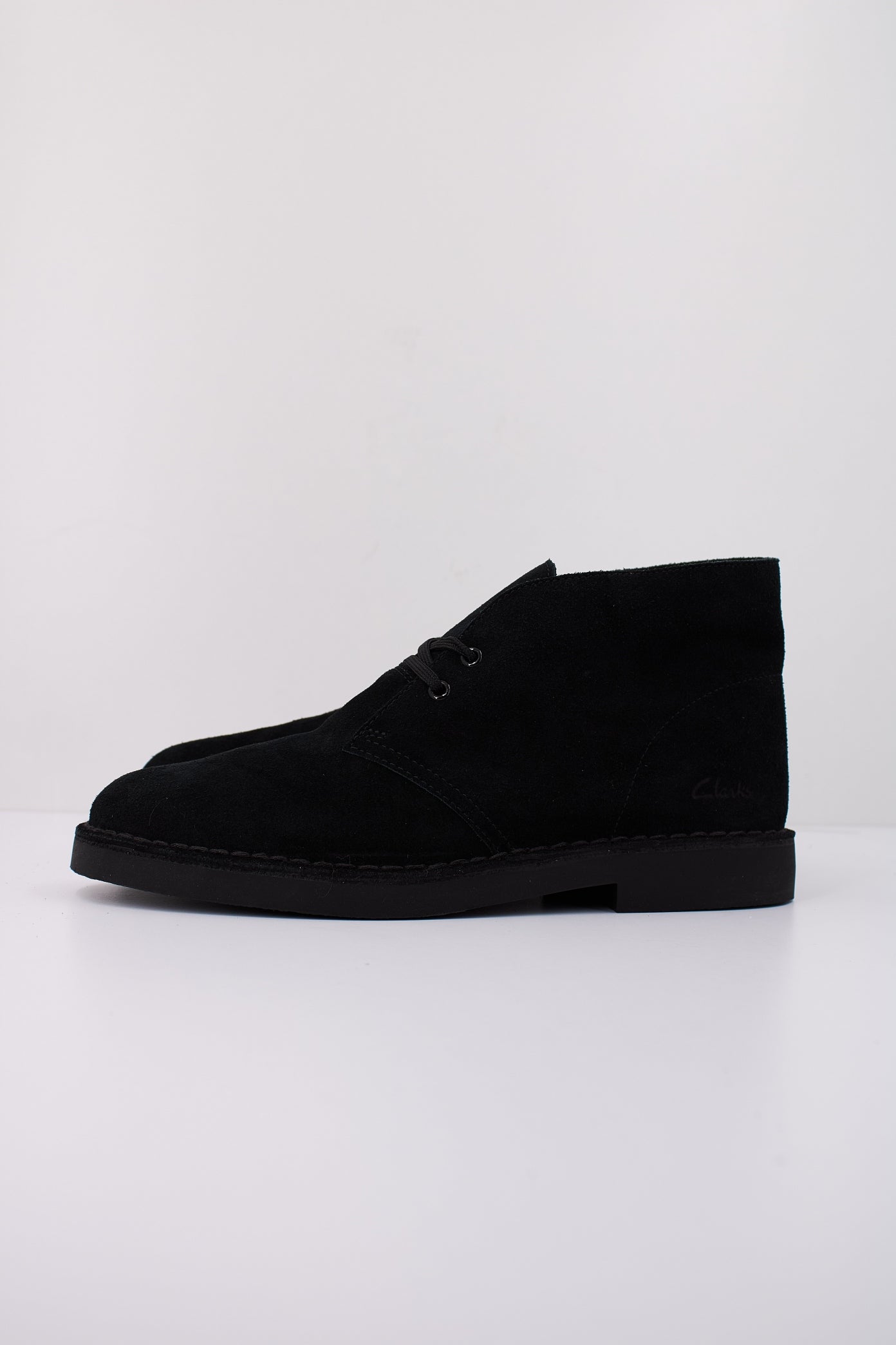 CLARKS DESERT BT EVO en color NEGRO  (1)