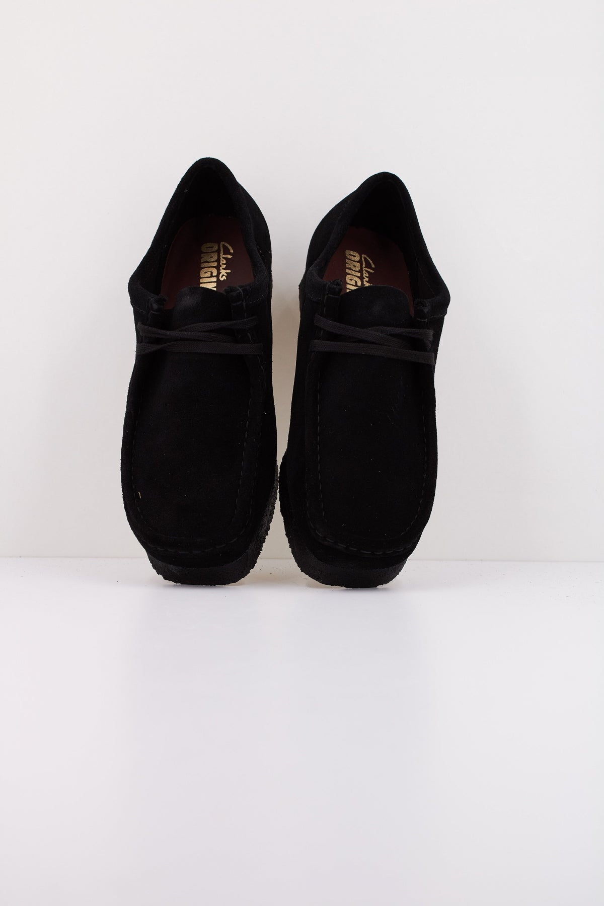 CLARKS WALLABEE en color NEGRO  (3)