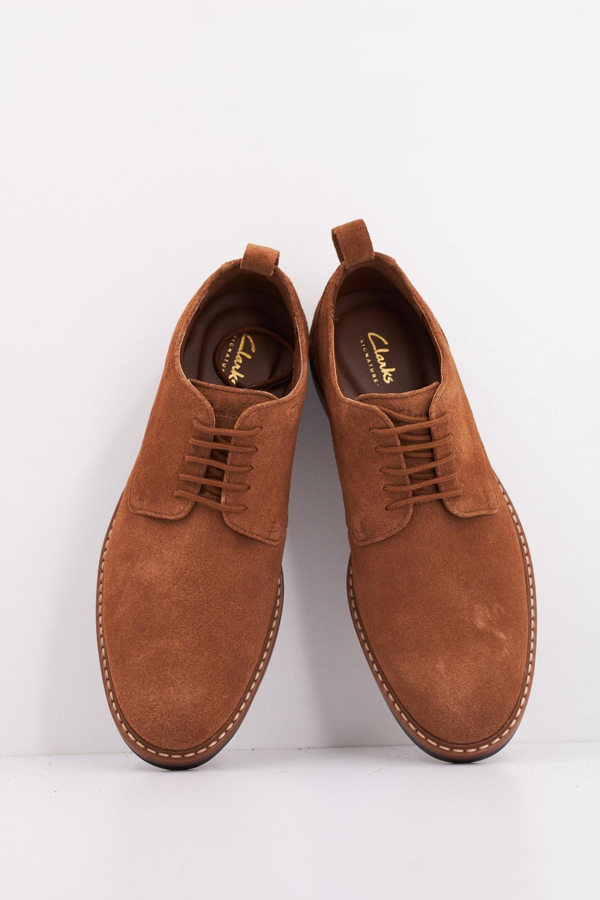 CLARKS  ALDWIN LACE SUEDE en color MARRON  (3)