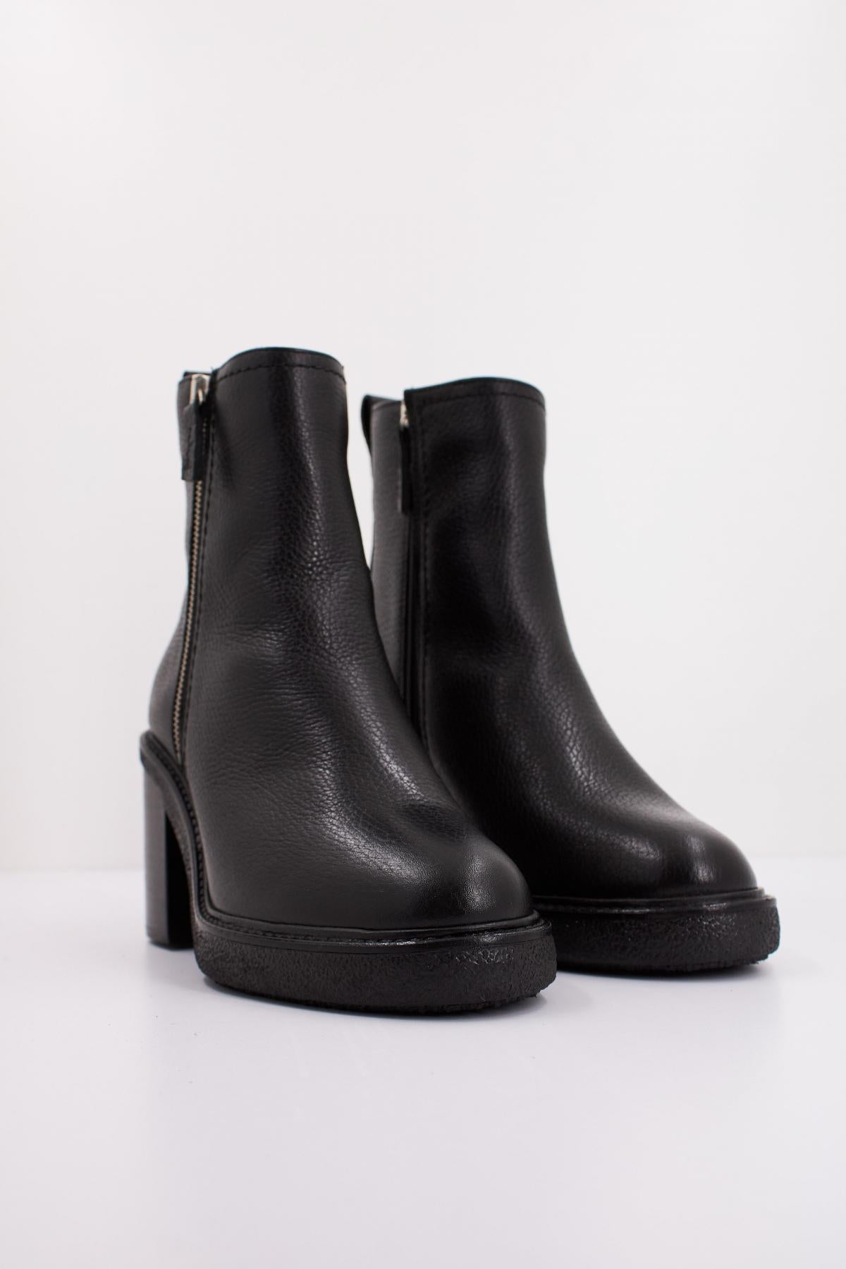 CLARKS CASSIANO ZIP en color NEGRO  (2)