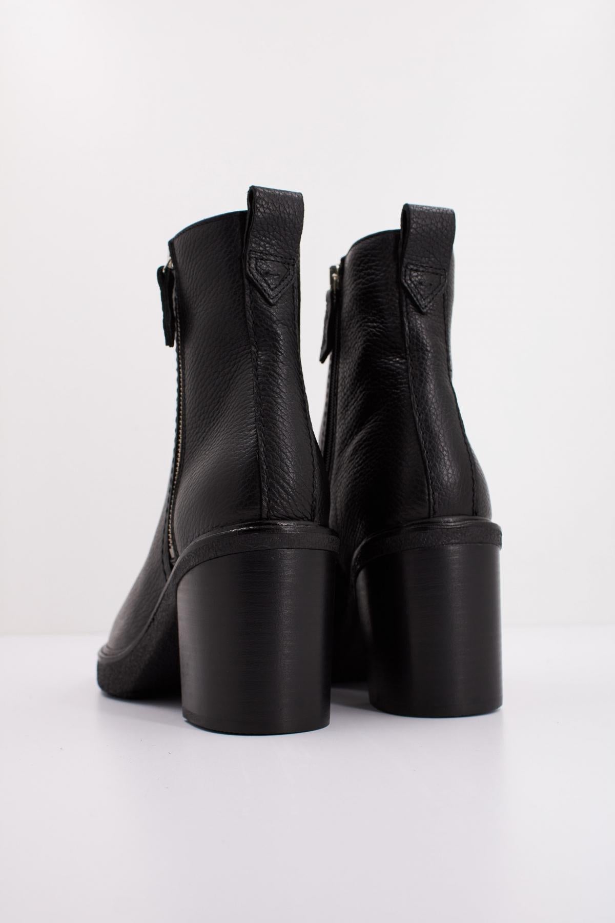 CLARKS CASSIANO ZIP en color NEGRO  (4)