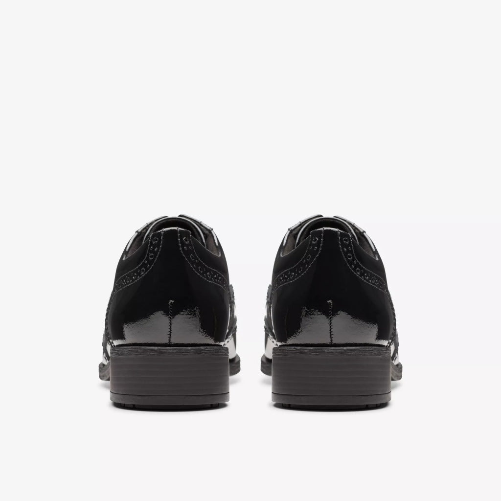 CLARKS HAVISHAM OAK PAT en color NEGRO  (3)