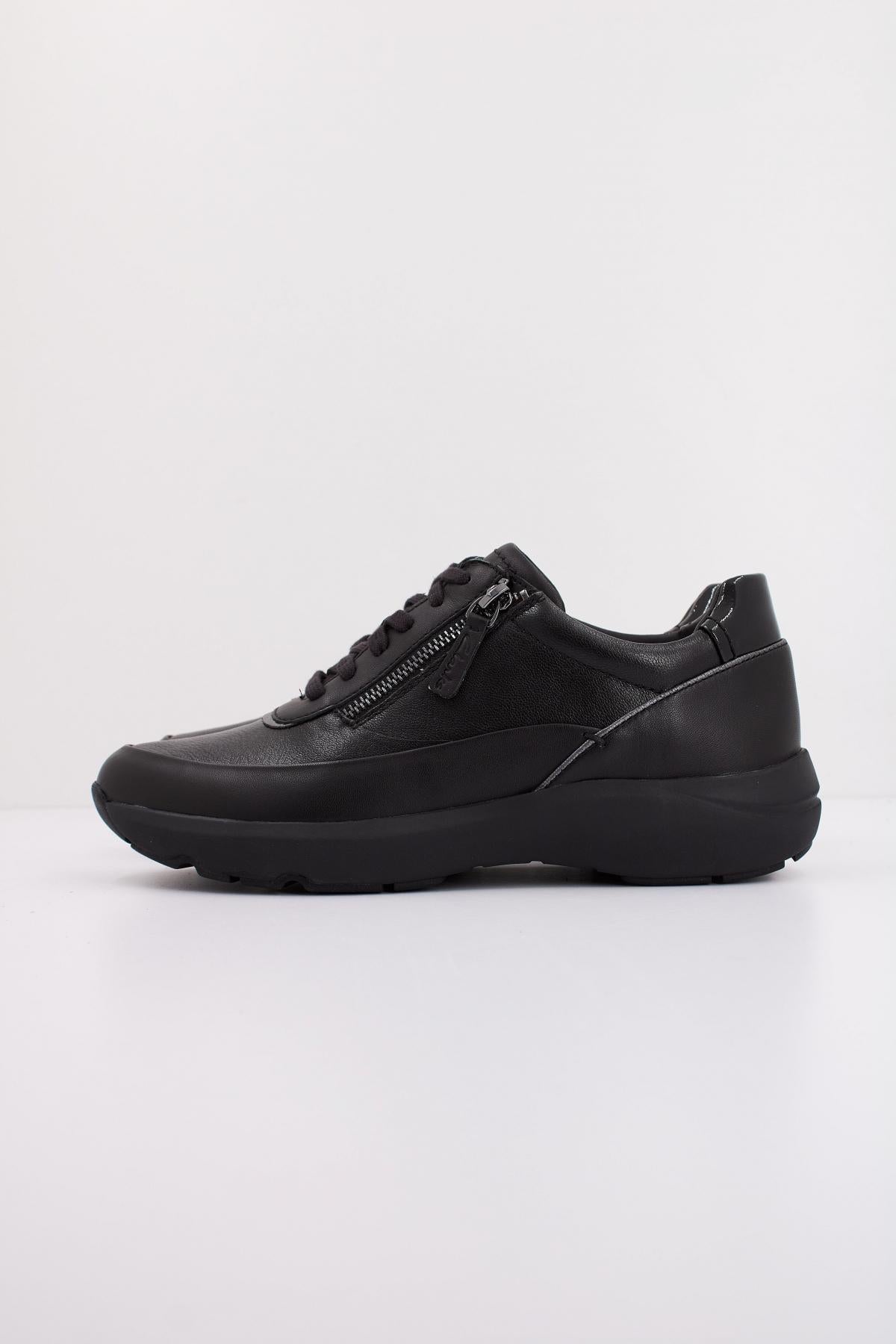 CLARKS TIVOLI ZIP en color NEGRO  (1)