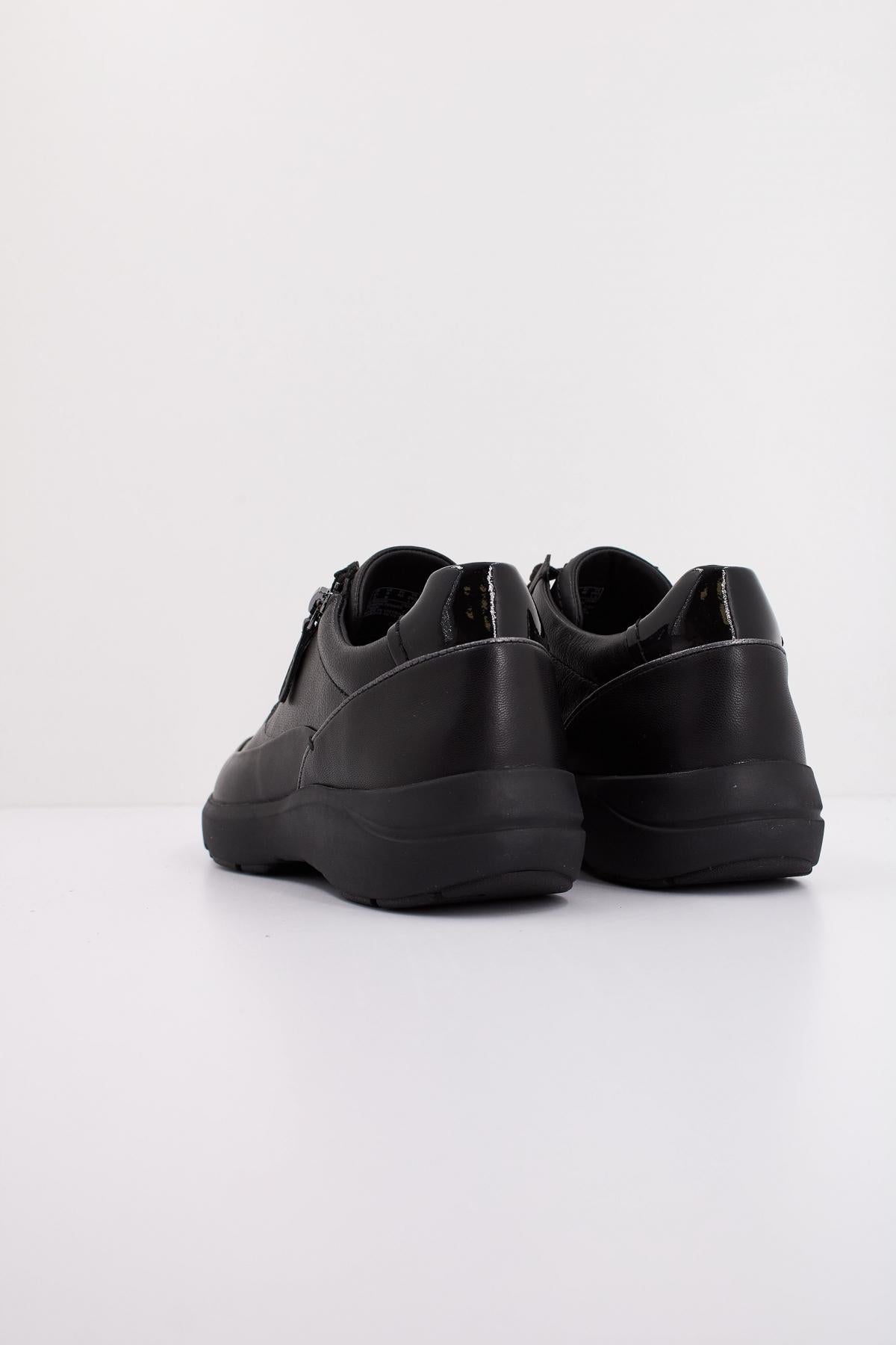 CLARKS TIVOLI ZIP en color NEGRO  (4)