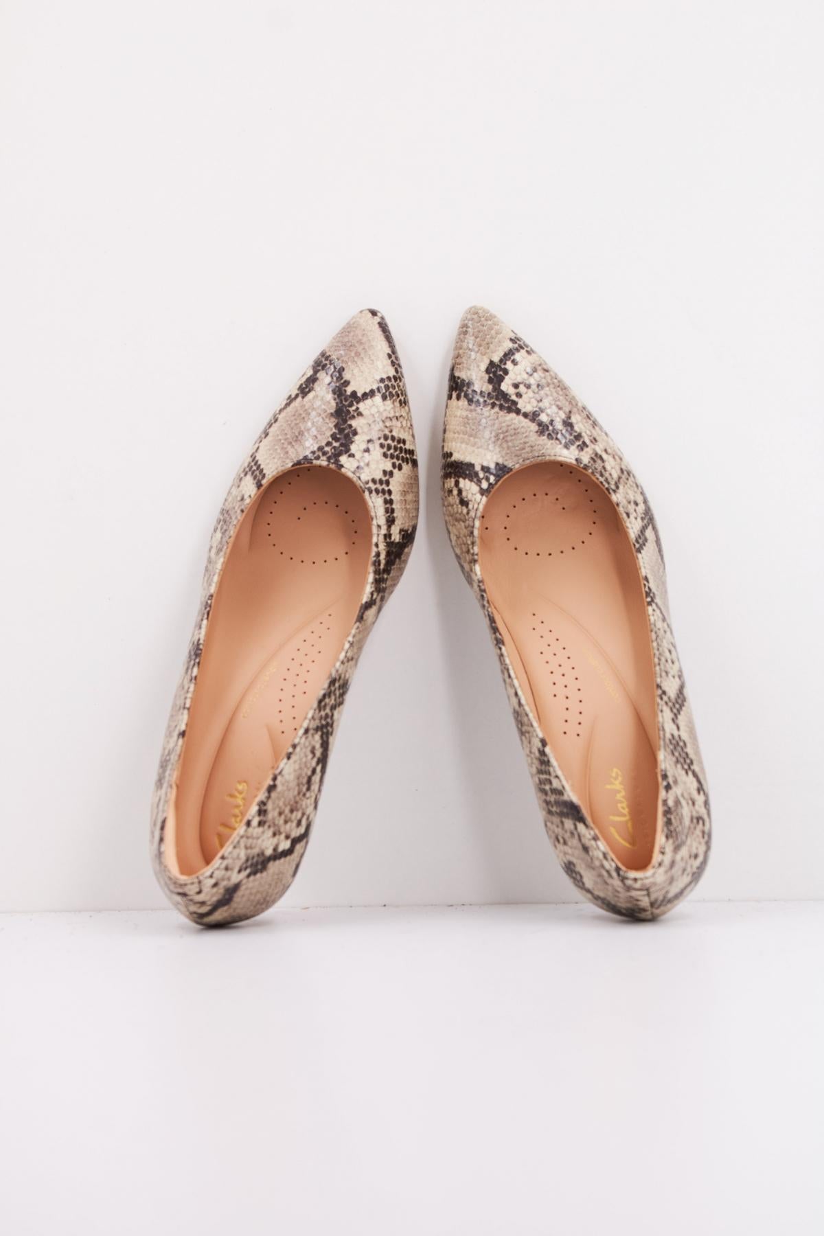 CLARKS ADELA COURT LEA en color ANIMAL PRINT  (3)