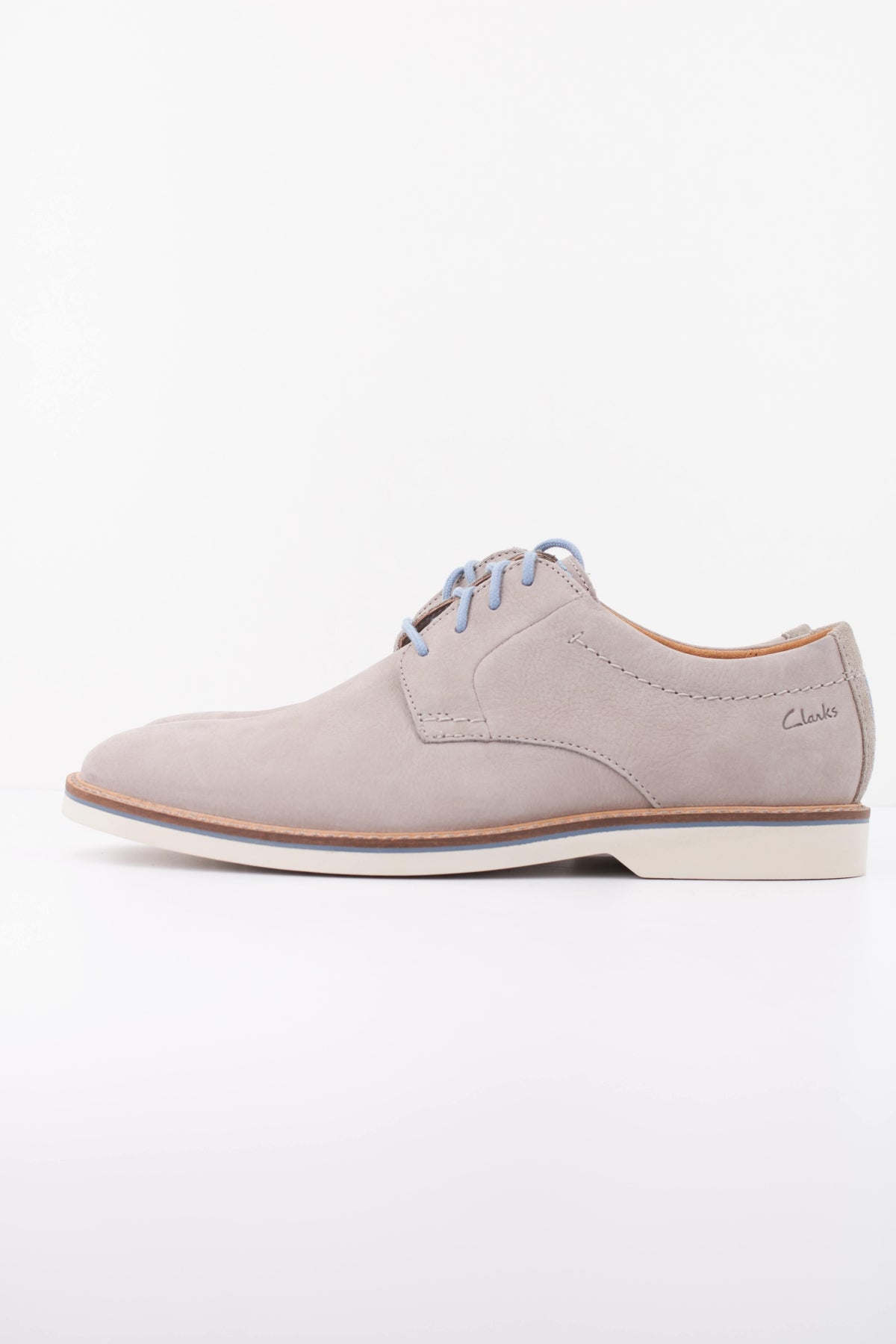 CLARKS ATTICUS LTLACE en color GRIS  (1)