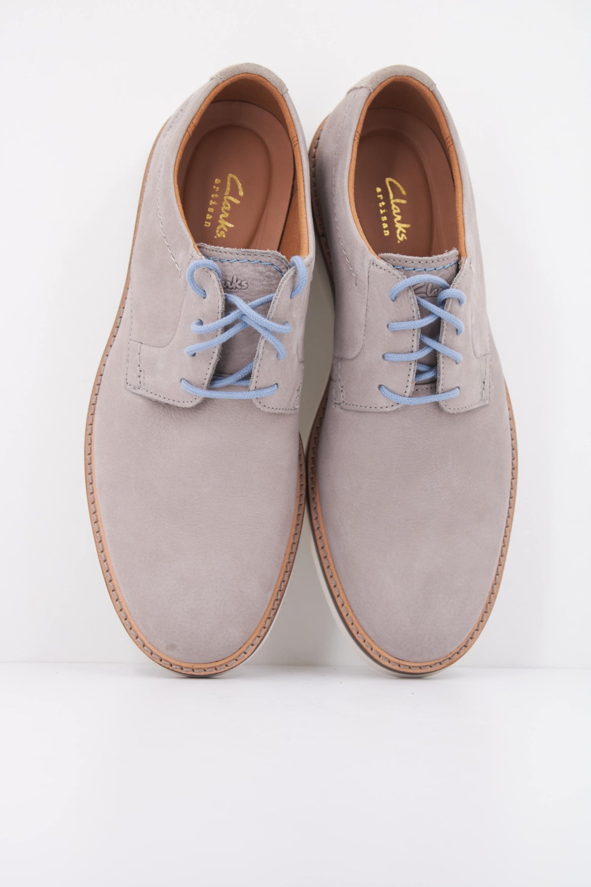 CLARKS ATTICUS LTLACE en color GRIS  (3)