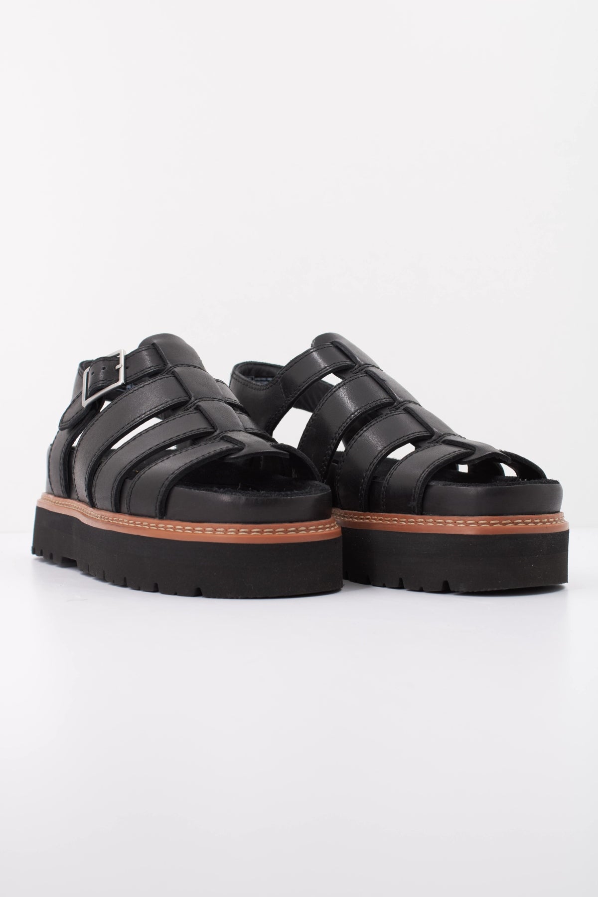 CLARKS ORIANNA TWIST en color NEGRO  (2)