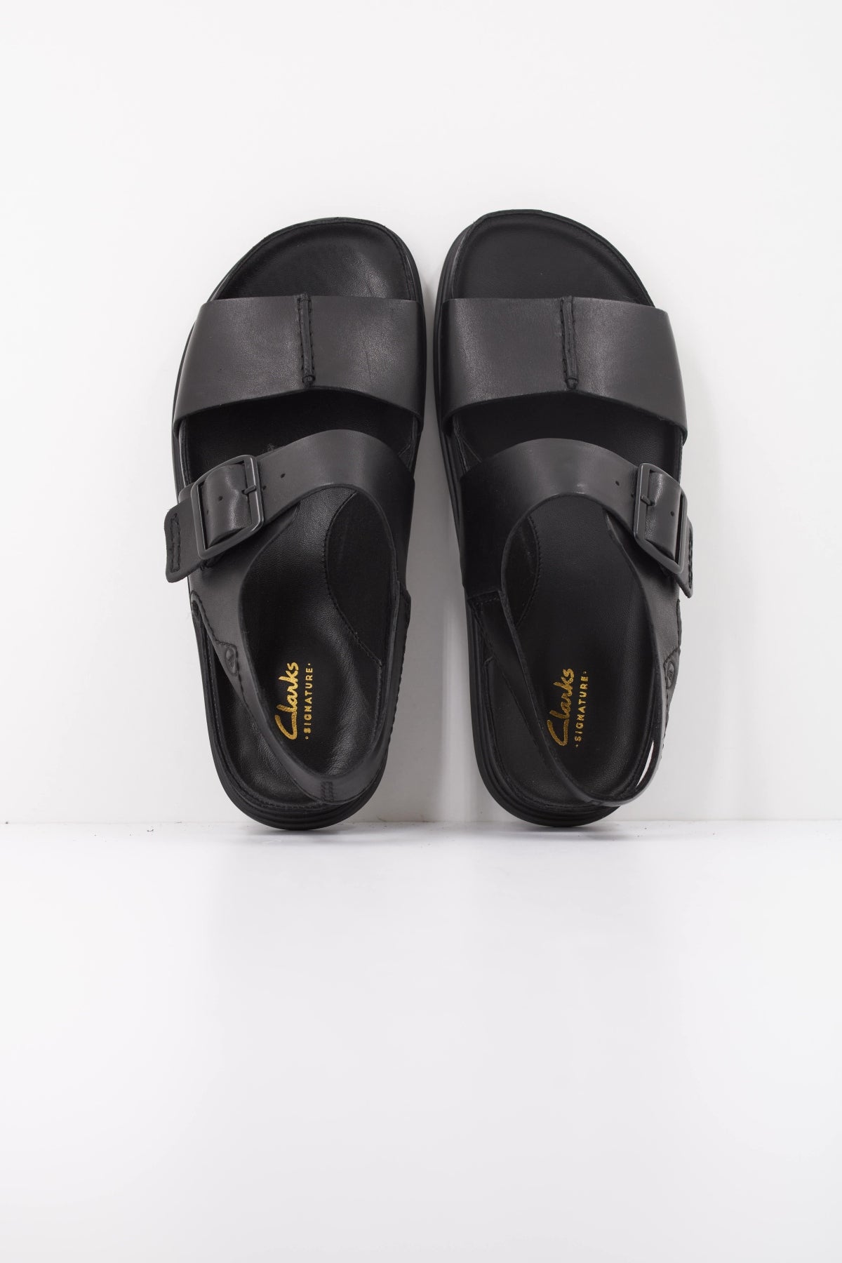 CLARKS TORFOR STRAP en color NEGRO  (3)