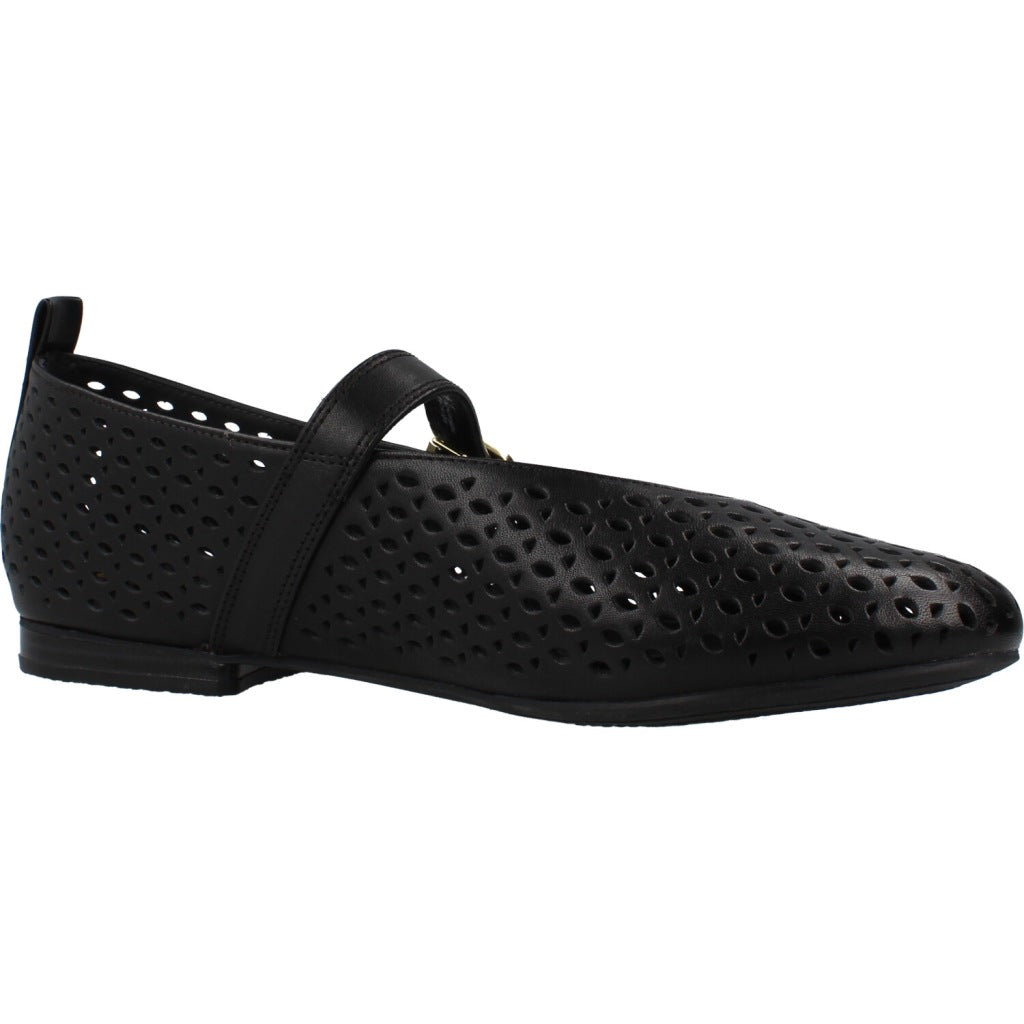 CLARKS FAWNA JANE en color NEGRO  (5)