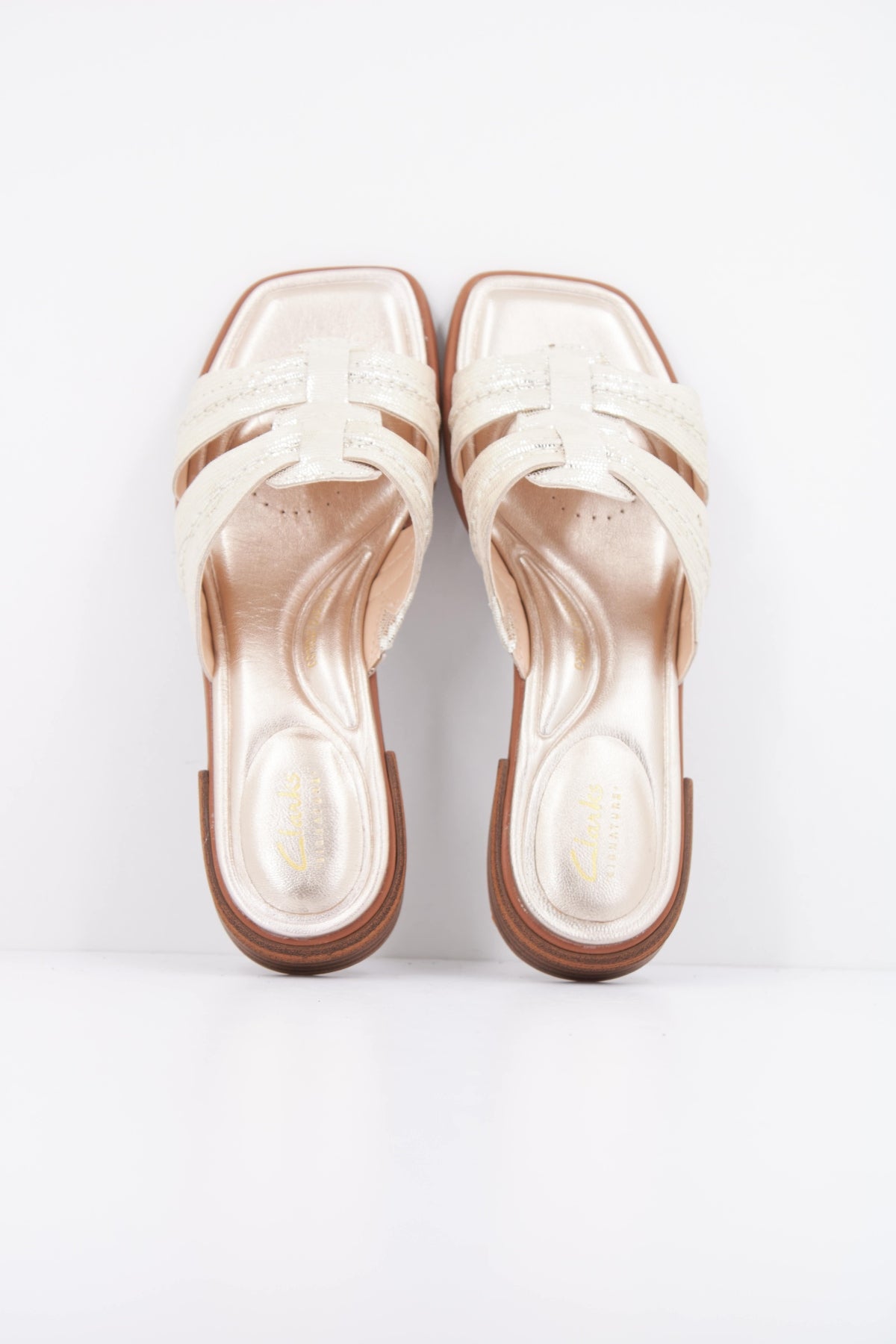 CLARKS ARIANY MULE en color ORO  (3)