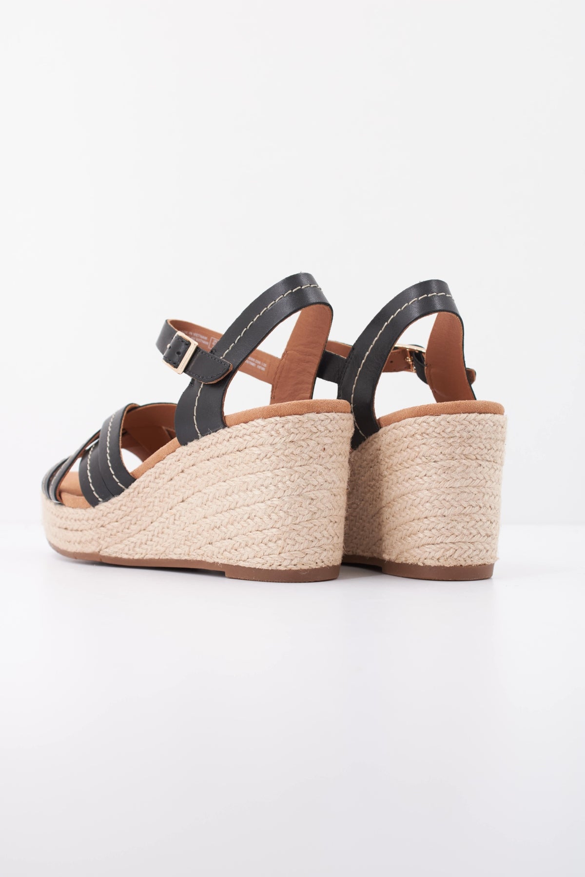 CLARKS SABINA STRAP en color NEGRO  (9)