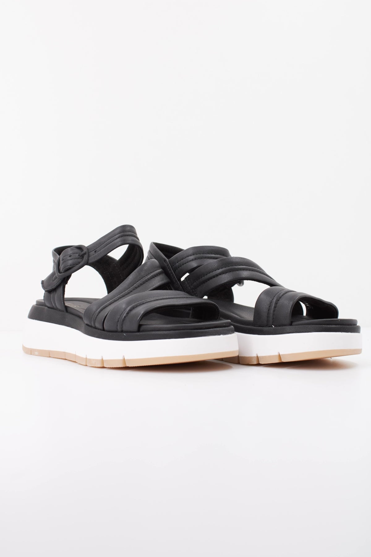 CLARKS TUSCAN STRAP en color NEGRO  (2)