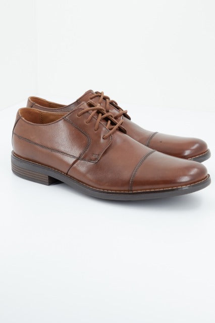 CLARKS  BECKEN CAP en color MARRON  (3)