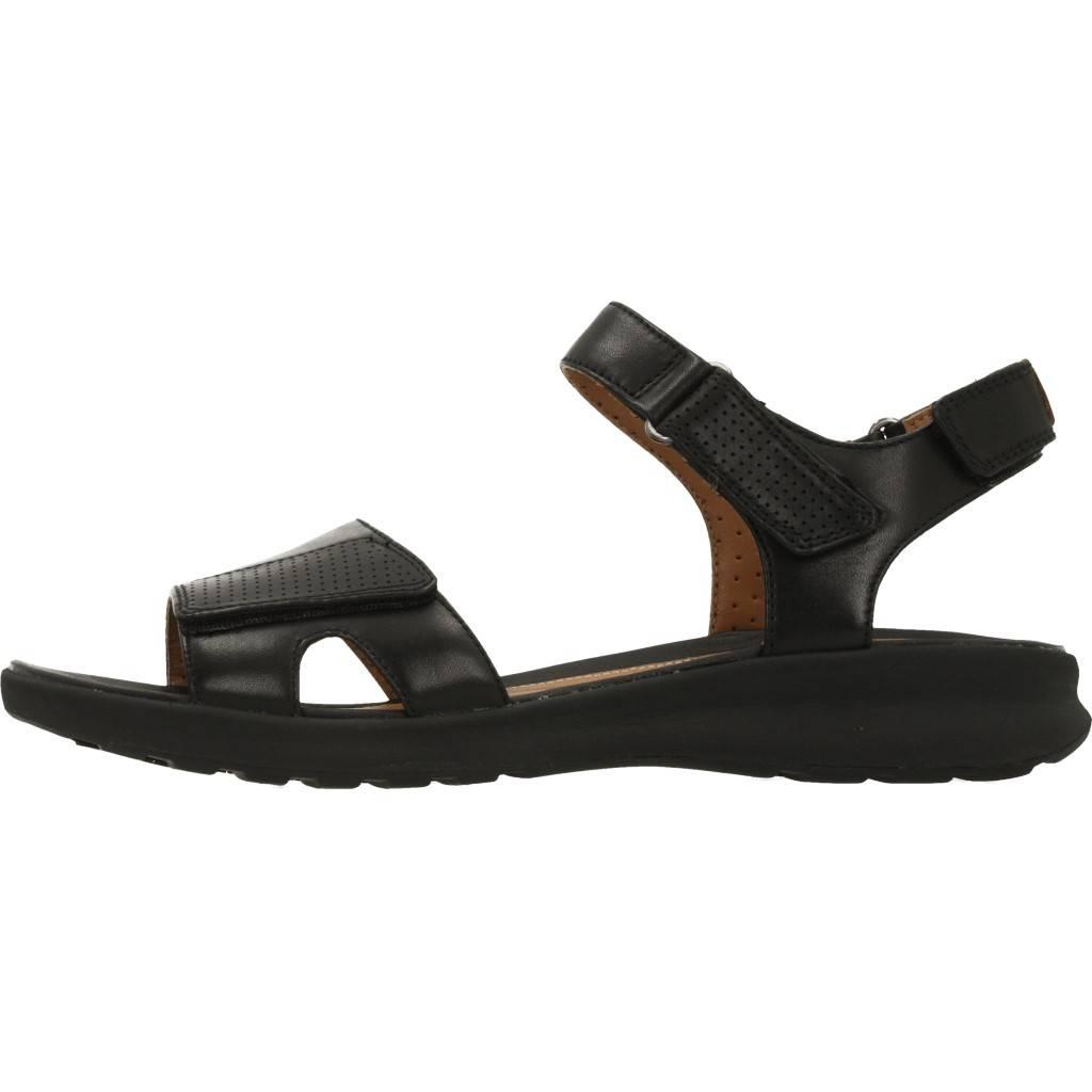 CLARKS  UN ADORN CALM BLACK LEATHE en color NEGRO  (2)