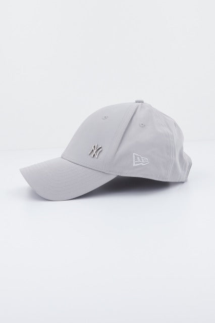NEW ERA MLB FLAWLESS LOGO BASIC  en color GRIS  (2)