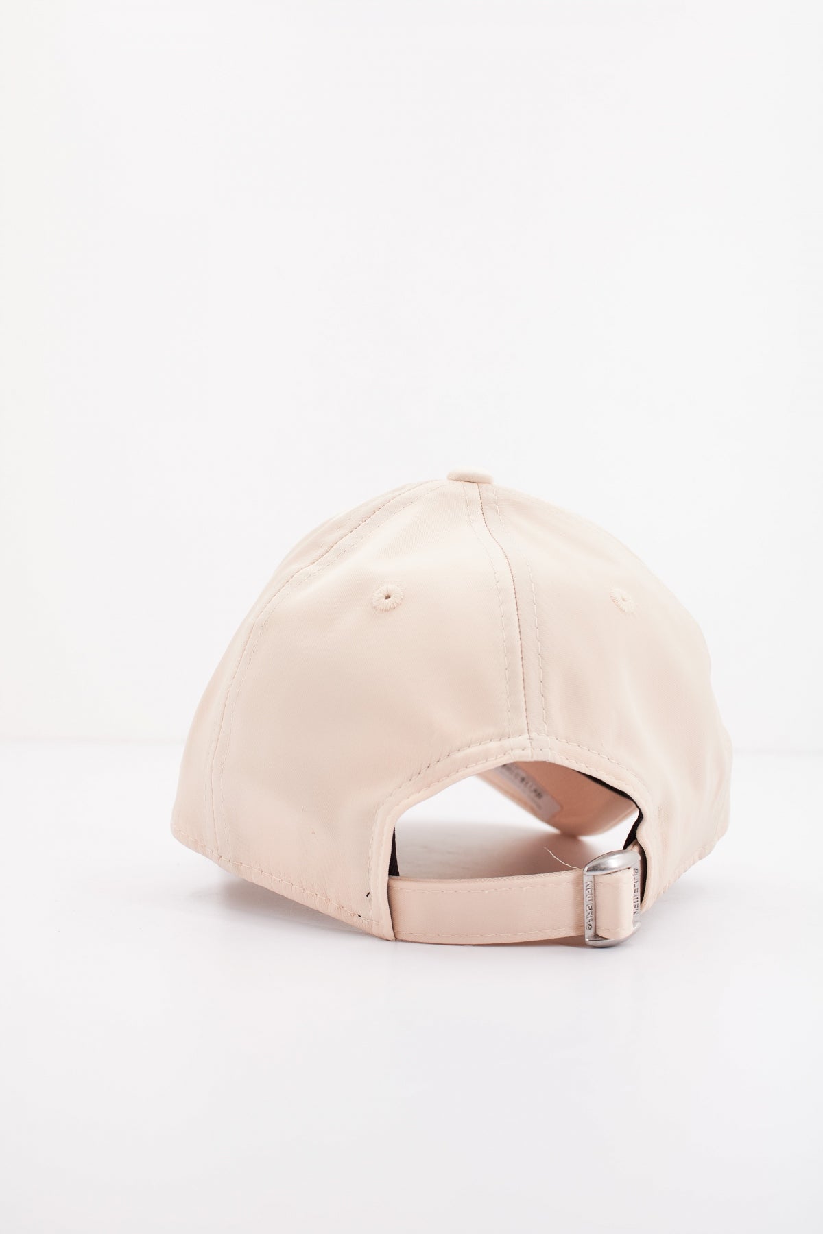 NEW ERA FEMALE SATIN FORTY en color BEIS  (3)