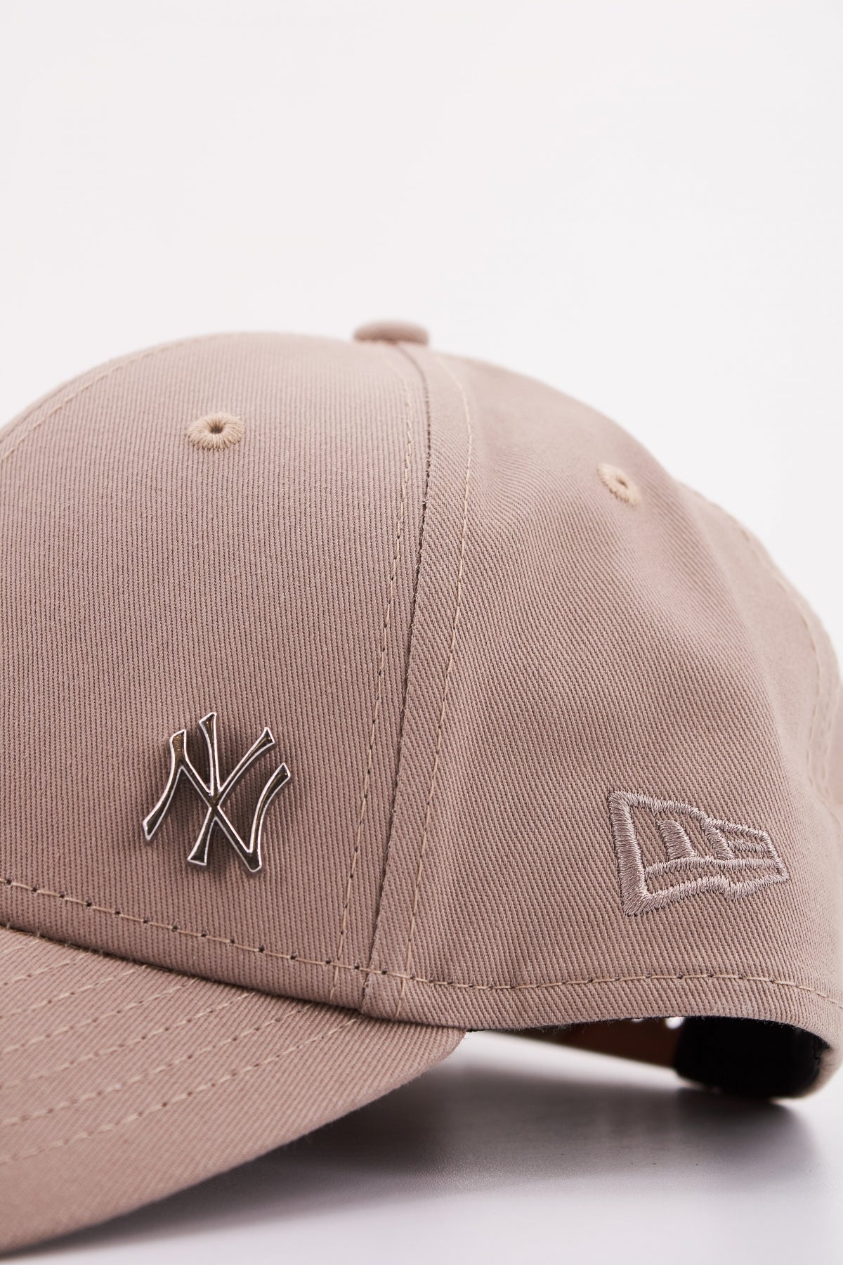 NEW ERA FLAWLESS FORTY NEYYAN en color MARRON  (4)