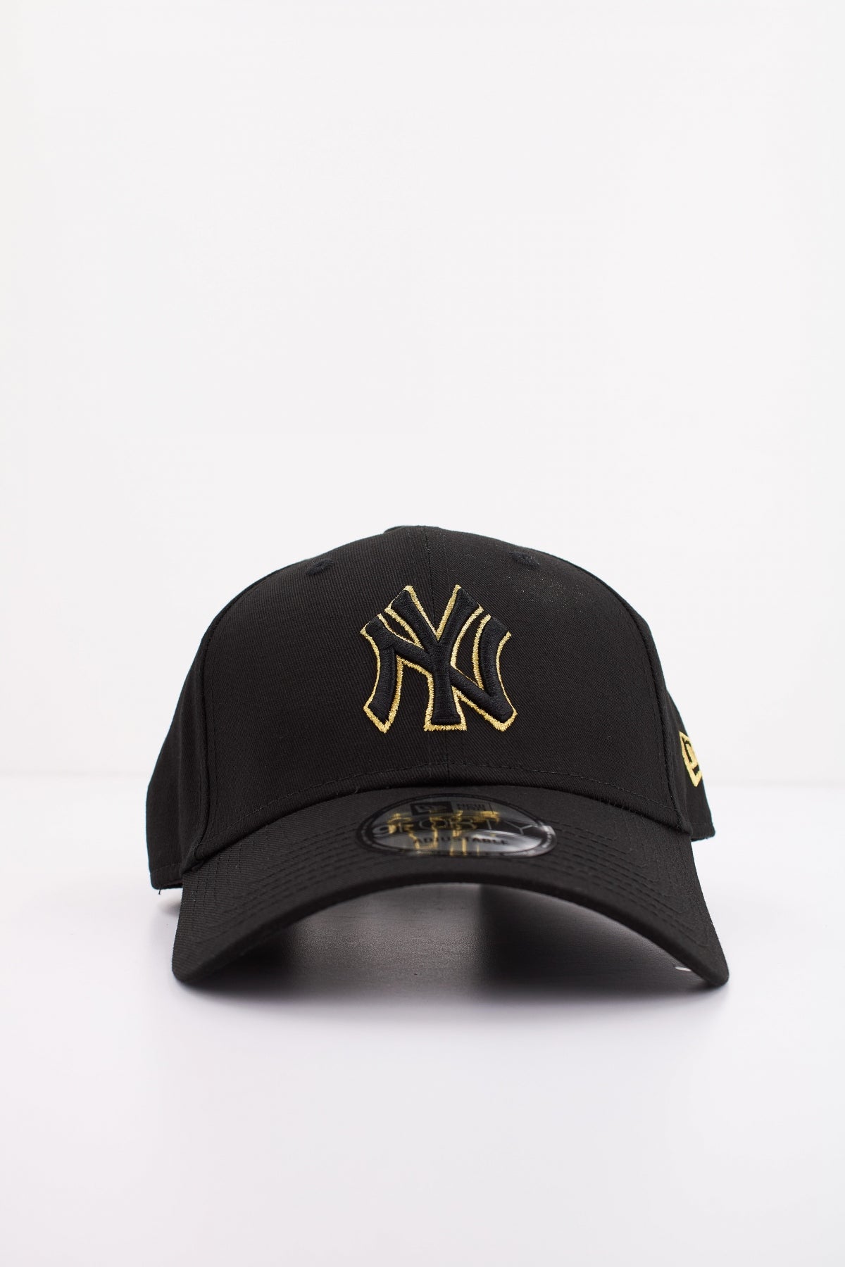 NEW ERA METALLIC OUTLINE FORTY en color NEGRO  (1)