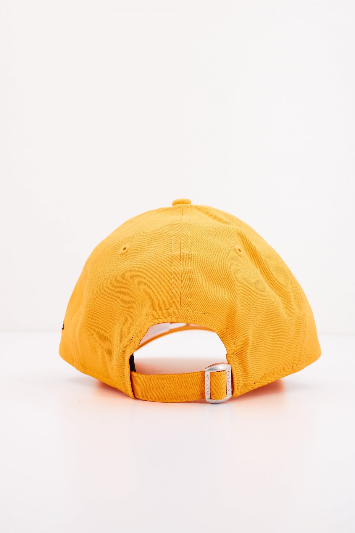 NEW ERA LEAGUE ESSENTIAL FORTY en color NARANJA  (3)