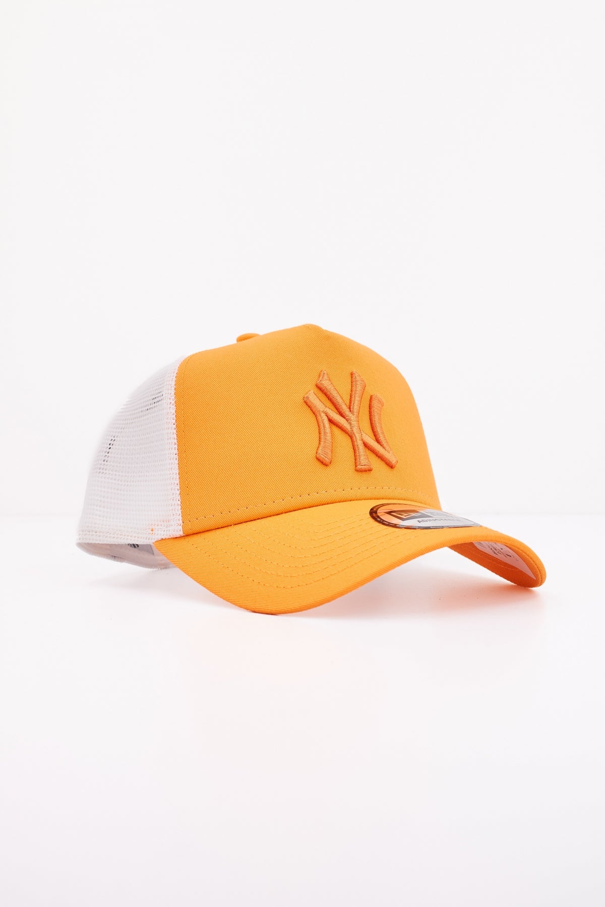 NEW ERA LEAGUE ESS TRUCKER NEYYA en color NARANJA  (2)
