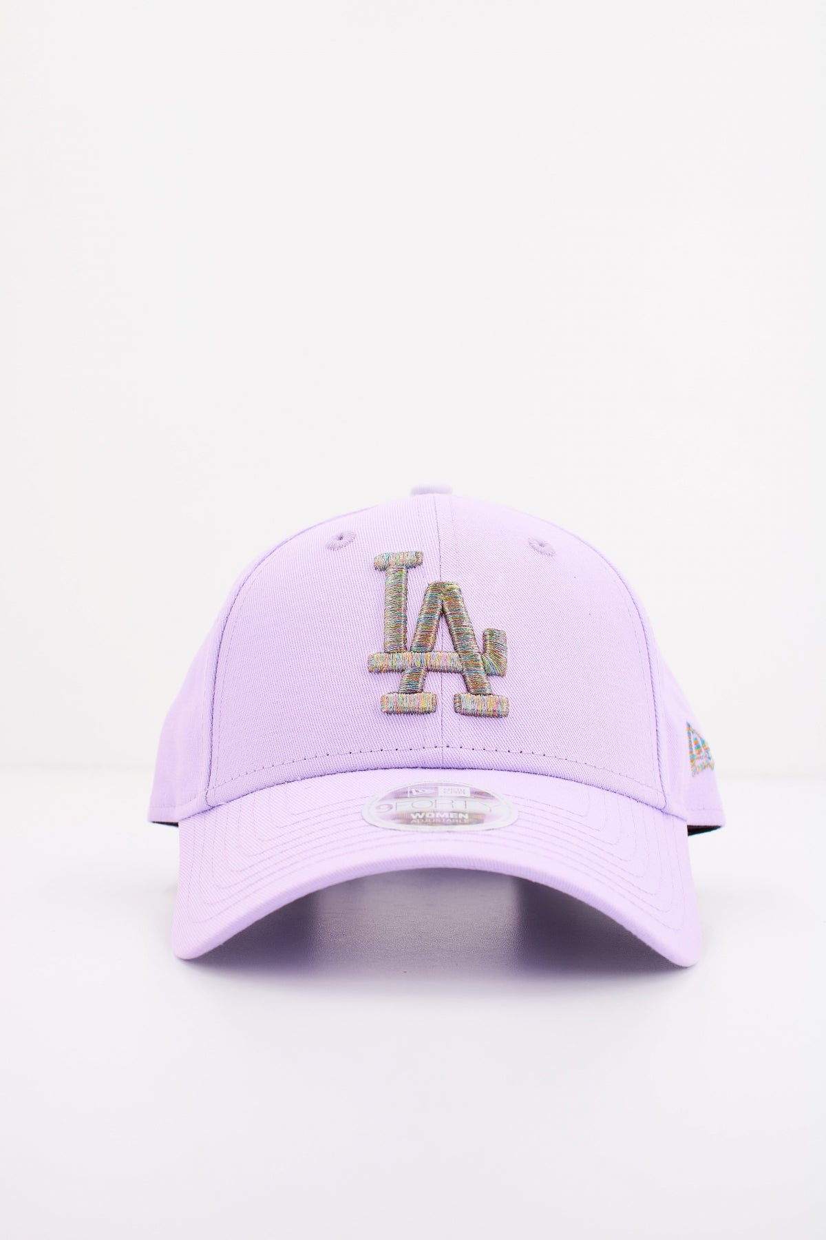 NEW ERA FEMALE METALLIC LOGO FO en color VIOLETA  (1)
