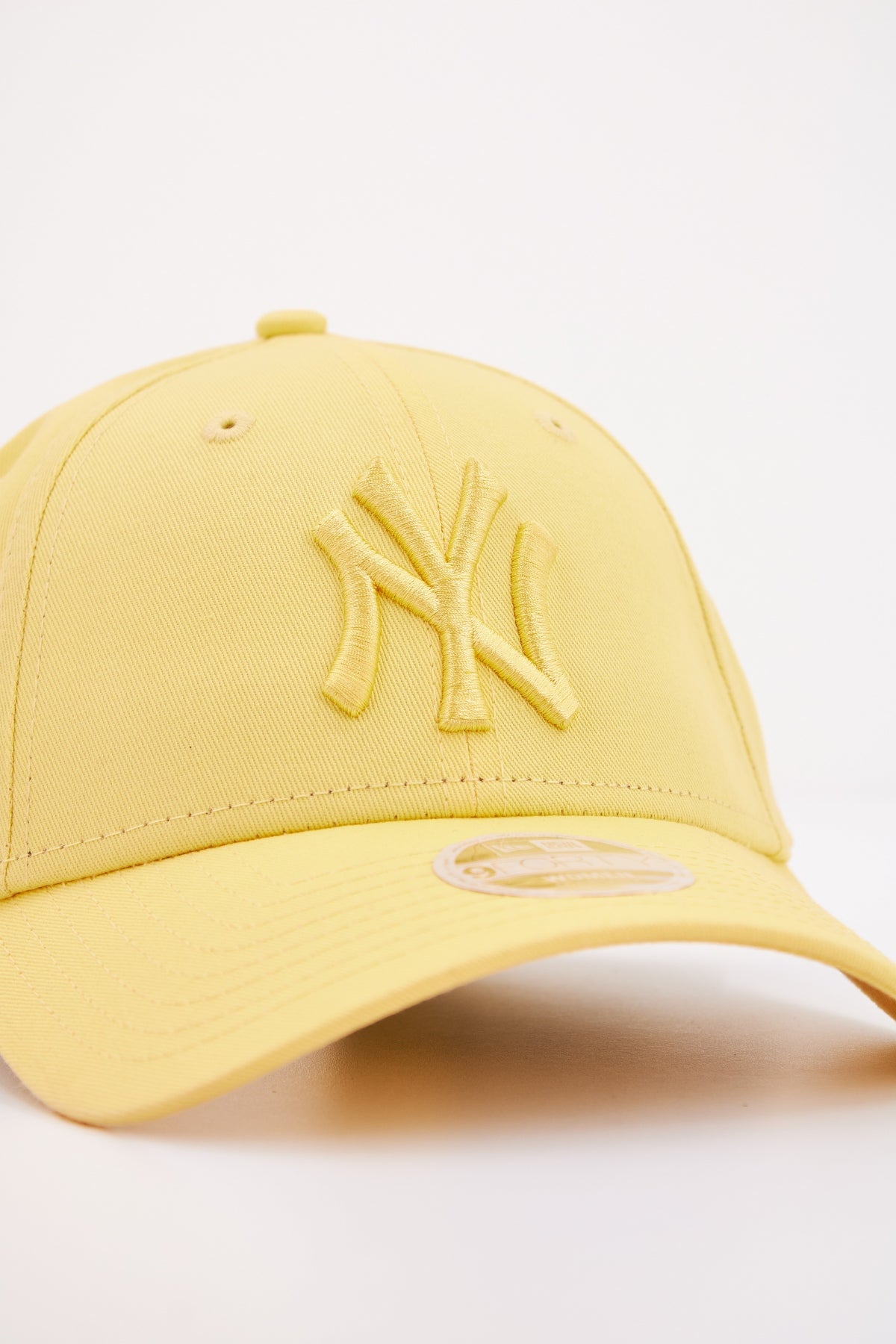 NEW ERA NEW YORK YANKEES en color AMARILLO  (4)