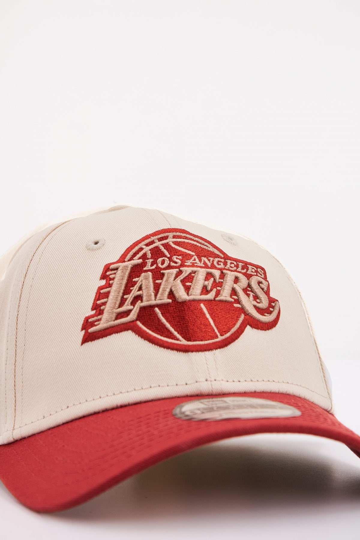 NEW ERA LOS ANGELES LAKERS LTCIN en color BEIS  (4)