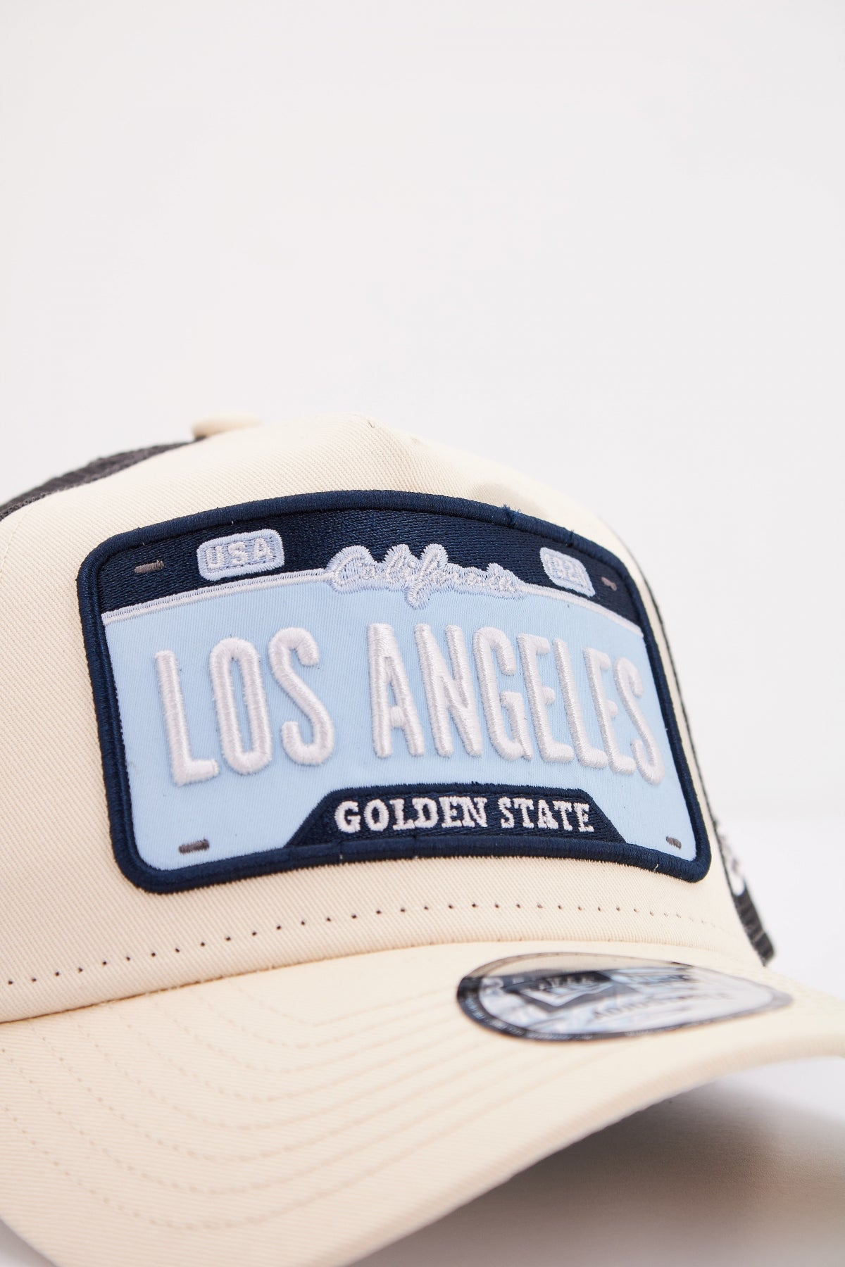 NEW ERA NEW ERA OFW en color BLANCO  (4)