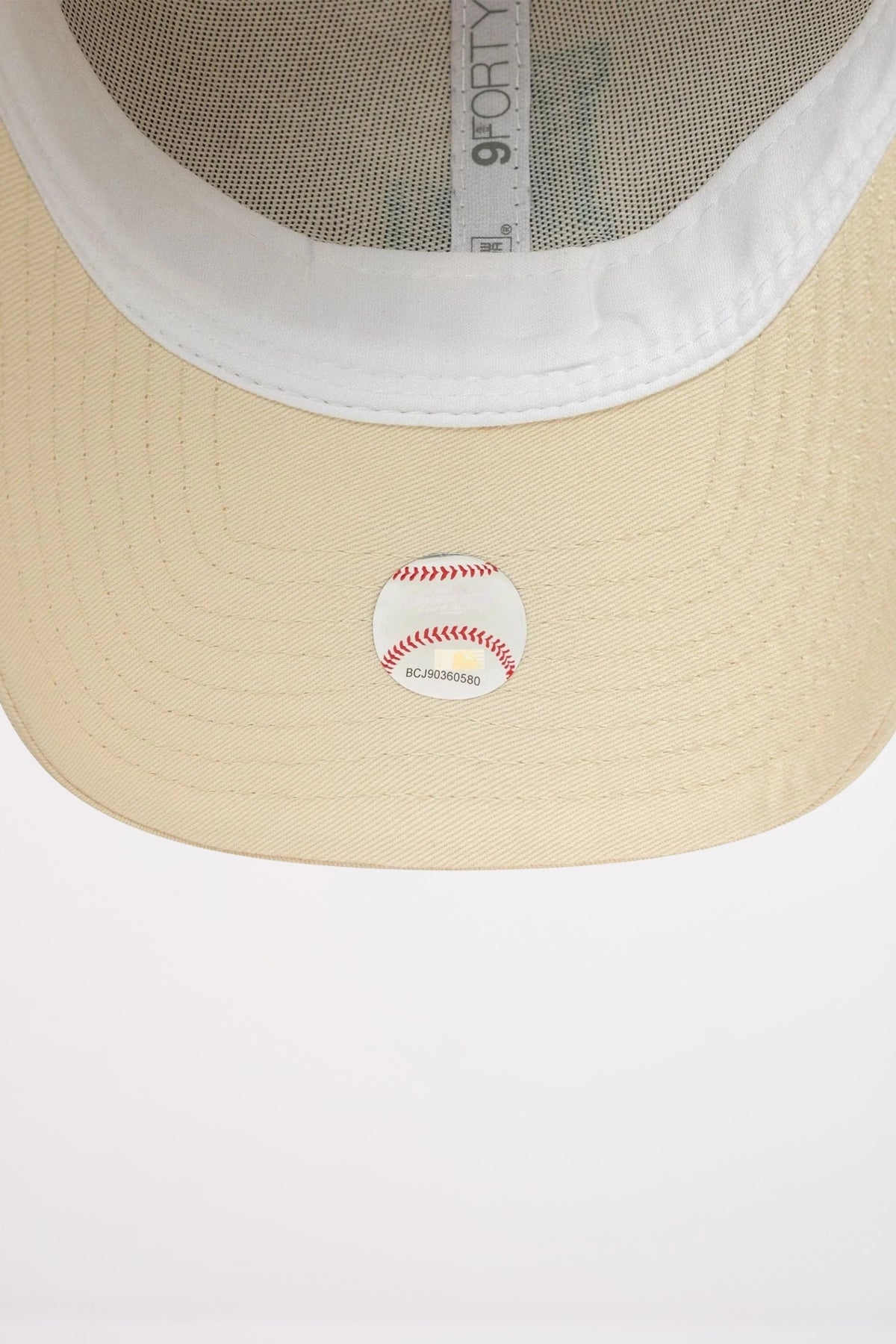 NEW ERA LA DODGERS TEAM OUTLINE CREAM FORTY ADJUSTABLE CAP en color BEIS  (5)