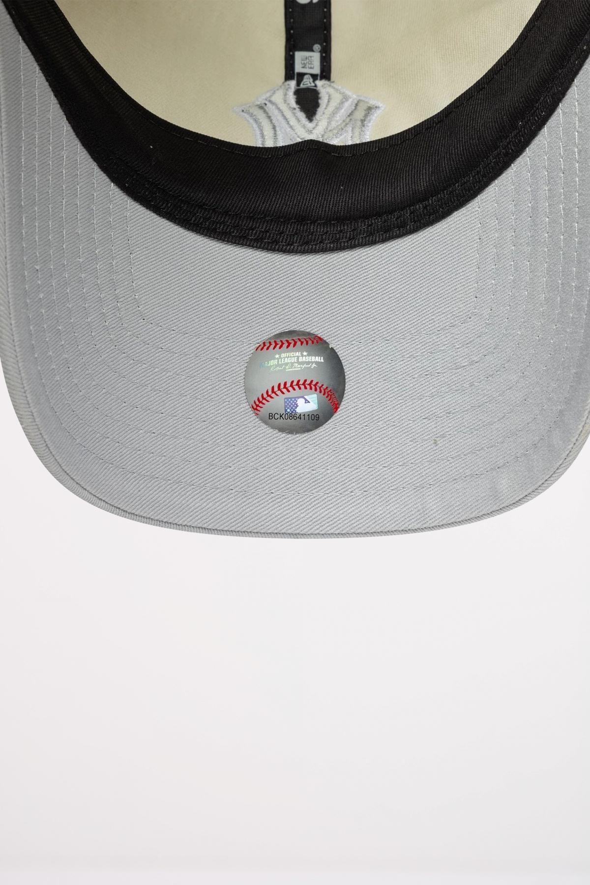 NEW ERA NEW YORK YANKEES COOPERSTOWN MLB WORLD SERIES CREAM TWENTY ADJU en color BEIS  (6)