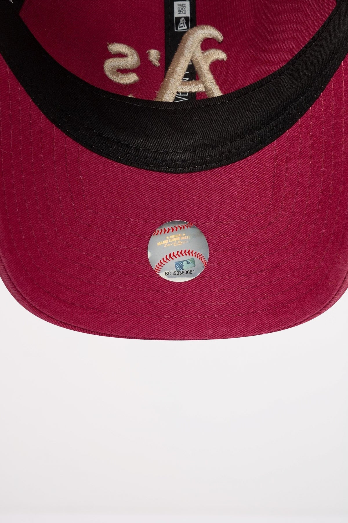 NEW ERA  en color BURDEOS  (5)