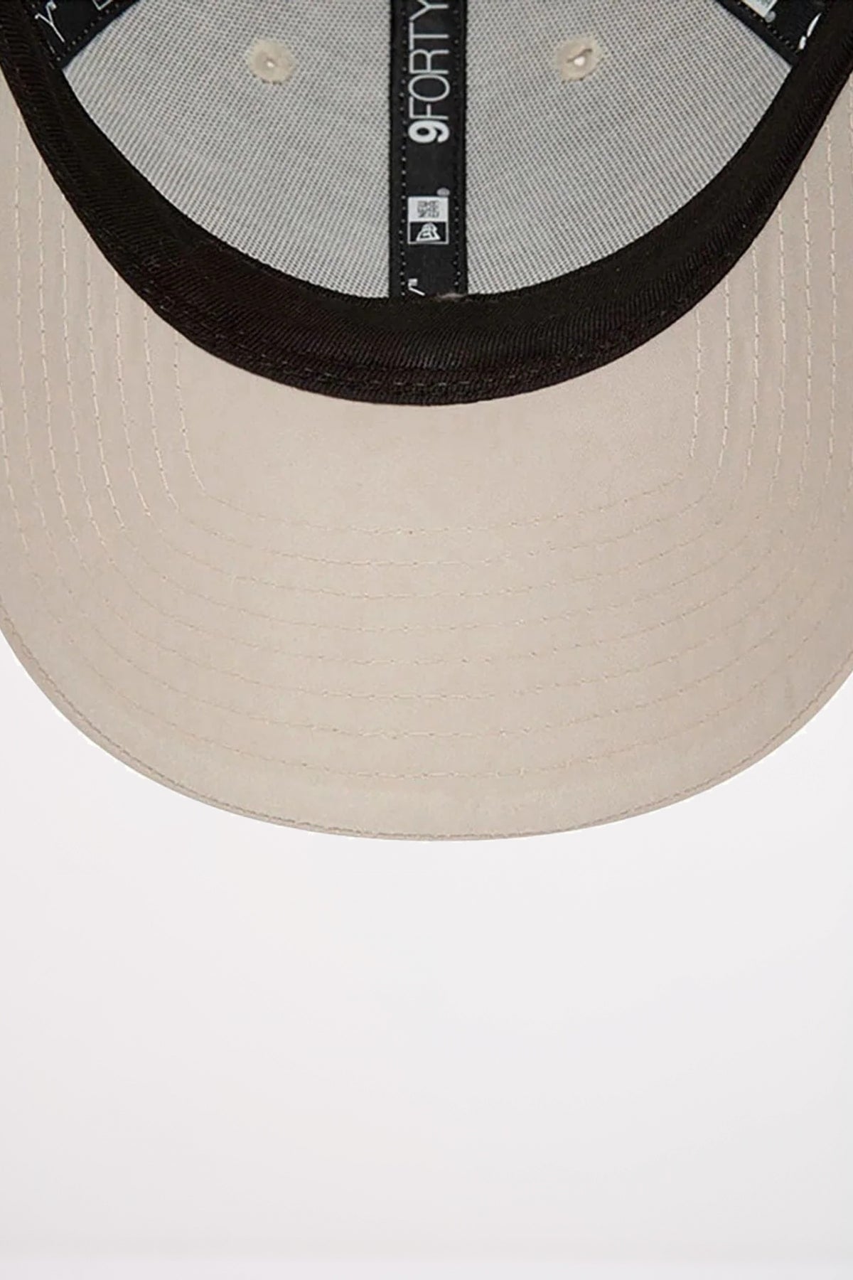 NEW ERA NEW YORK YANKEES FLAWLESS FORTY en color BEIS  (5)