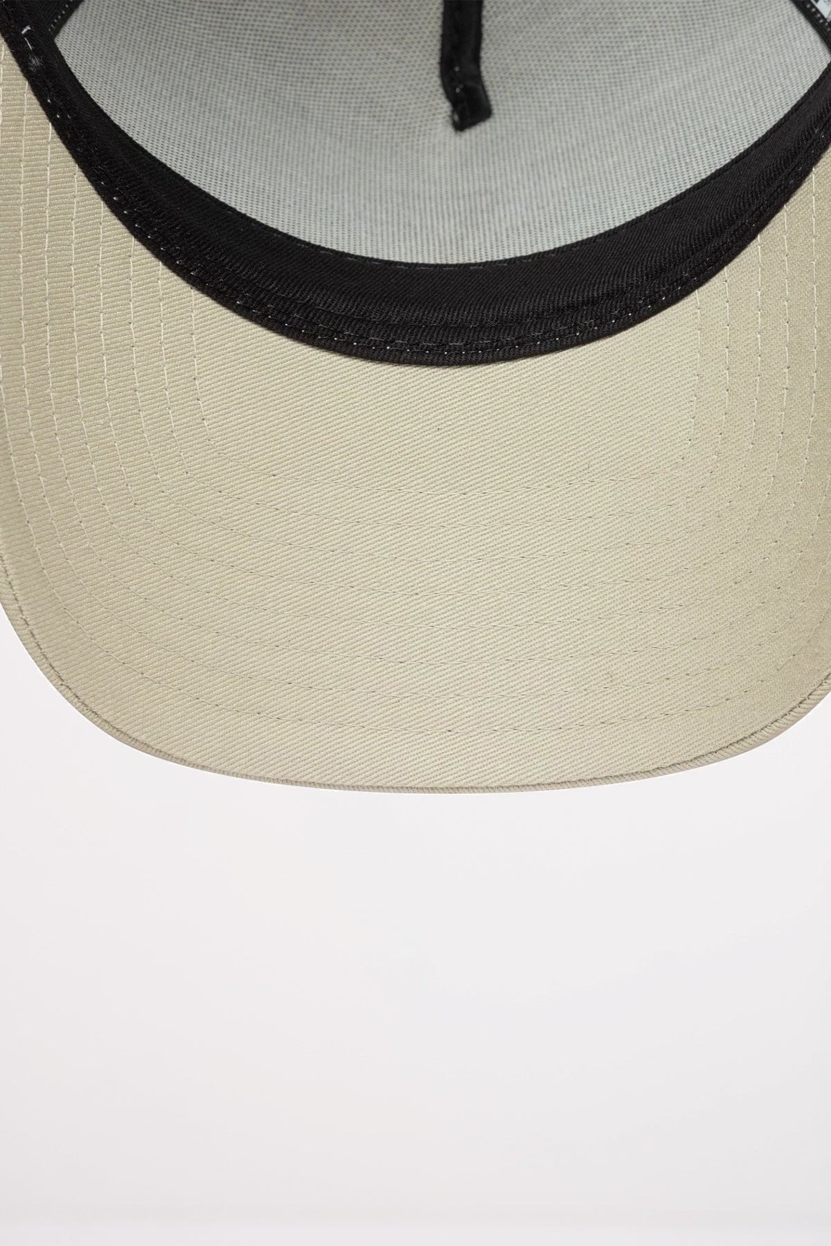 NEW ERA NEW YORK YANKEES MLB LEAGUE ESSENTIAL FORTY TRUCKER E-FRAME en color BEIS  (5)