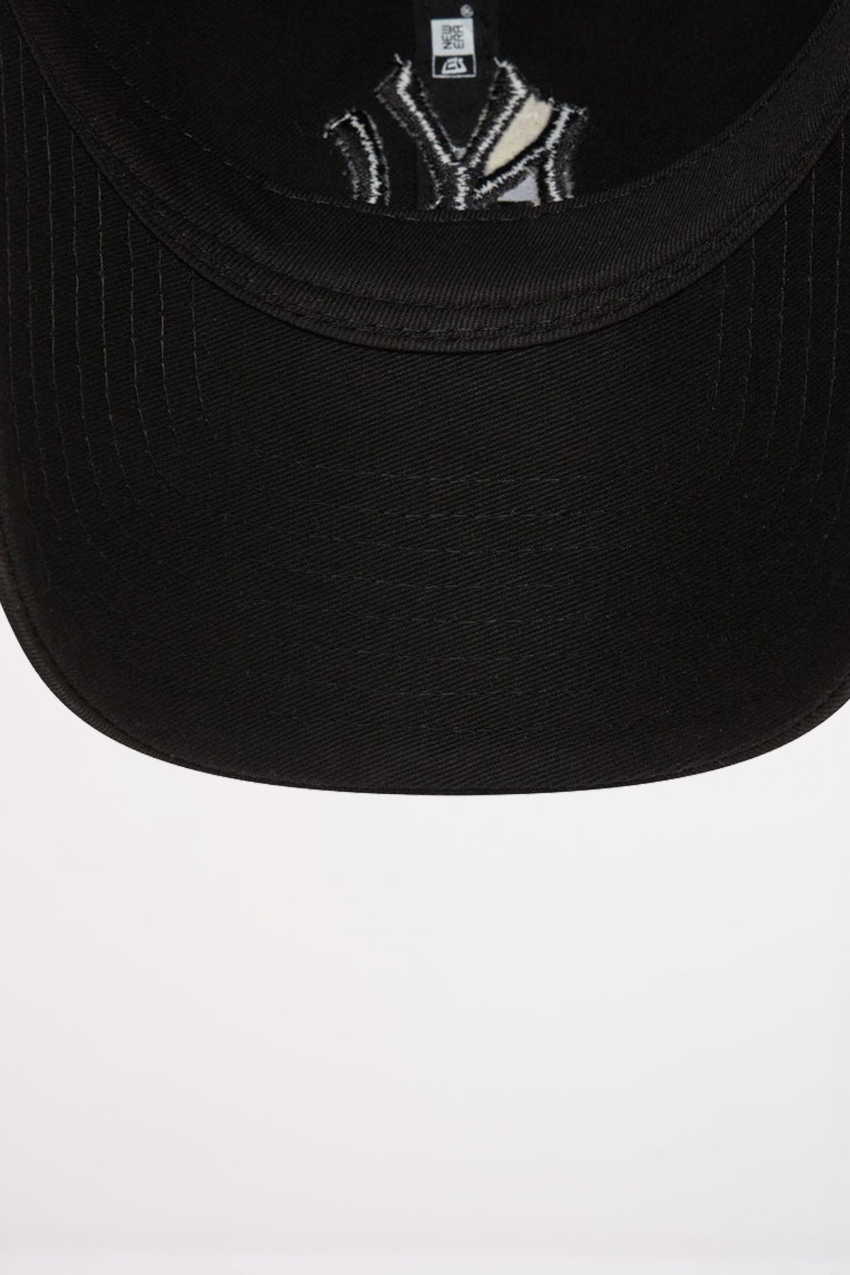 NEW ERA NOS WASHED TWENTY NEYYA en color NEGRO  (5)