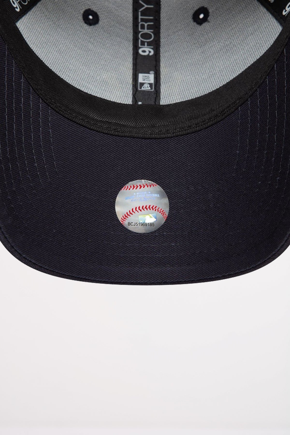 NEW ERA METALLIC FORTY NEYYAN en color AZUL  (5)