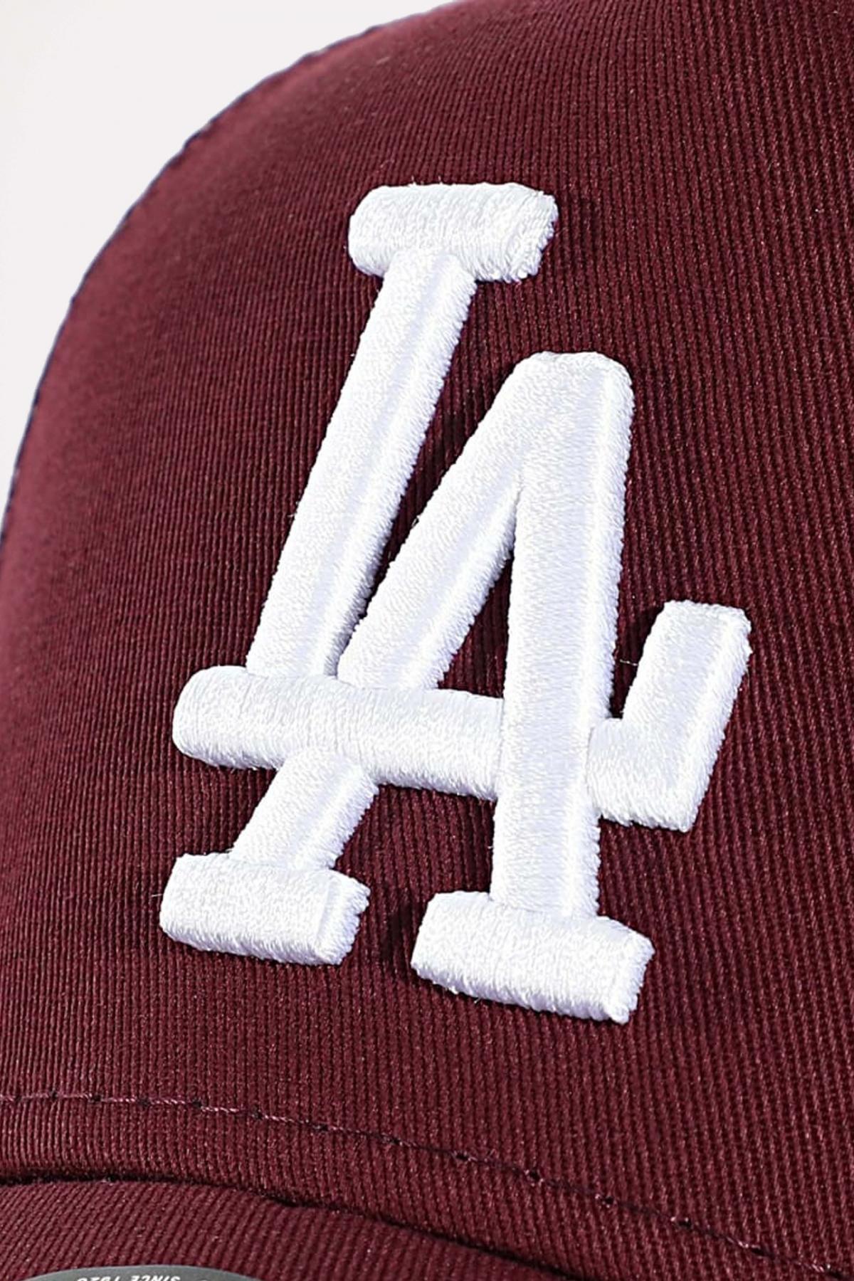 NEW ERA LEAGUE ESS TRUCKER LOSDO en color BURDEOS  (2)