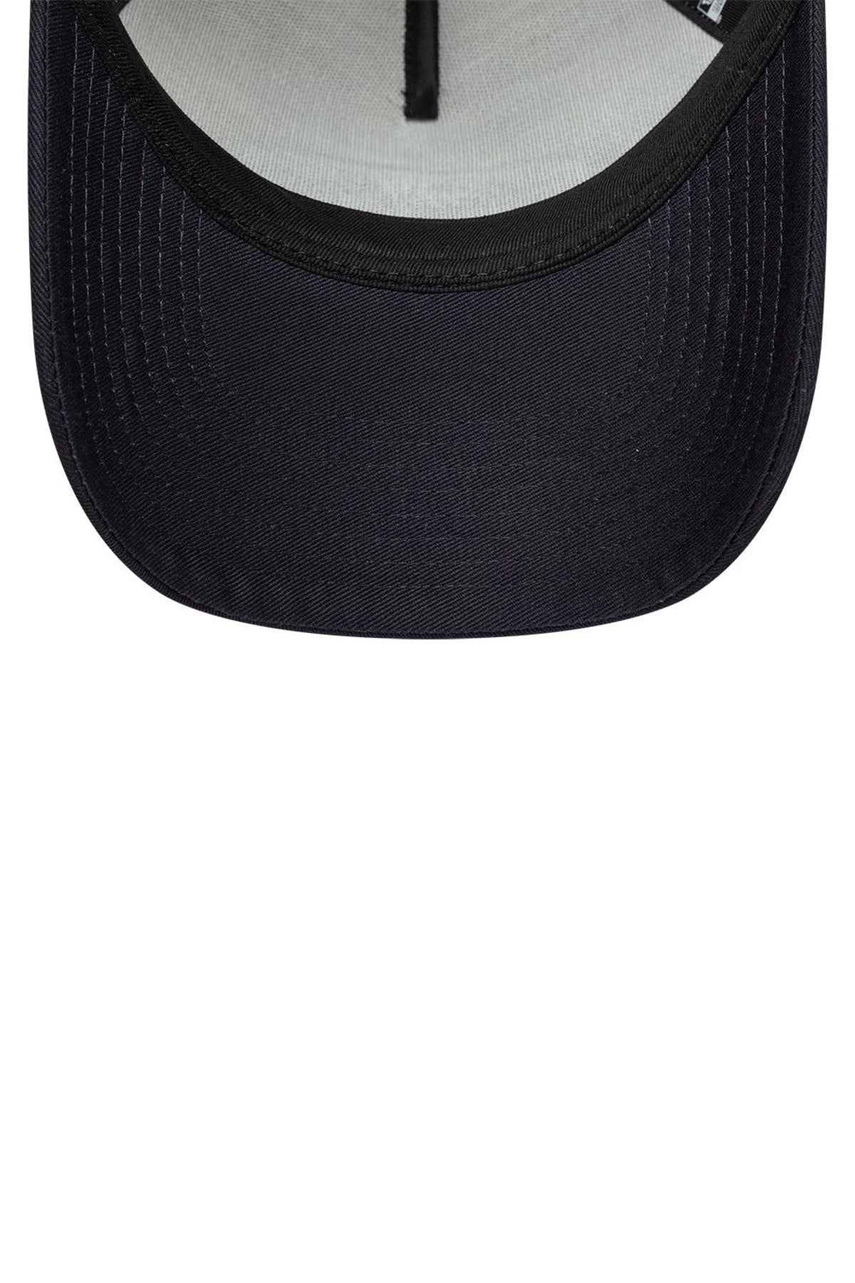 NEW ERA OVAL FOAM PATCH TRUCKER NEWERA en color BEIS  (4)