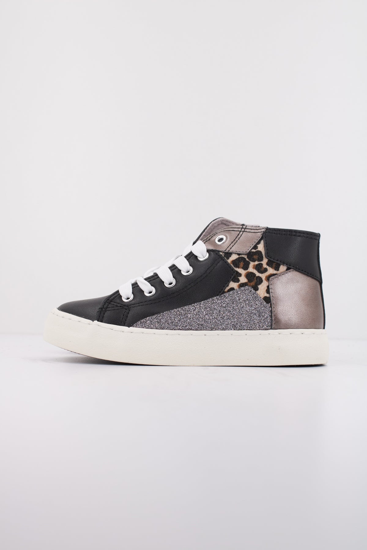 CONGUITOS HIGH CUT en color NEGRO  (1)