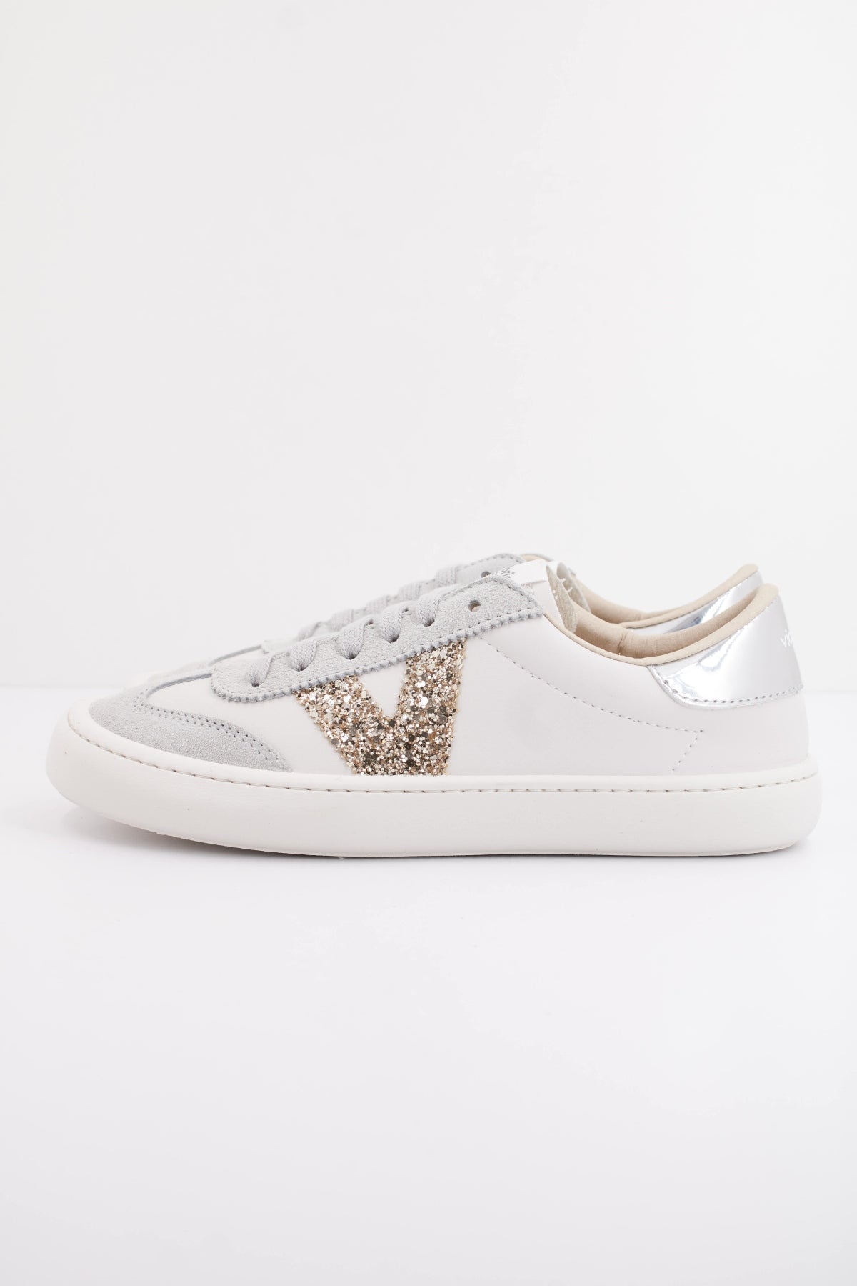 VICTORIA OLMO BAREFOOT EFECTO PIEL en color GRIS  (1)
