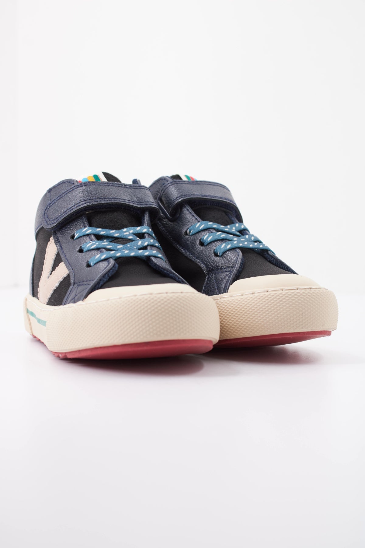 VICTORIA V BOTIN CORDONES en color AZUL  (2)