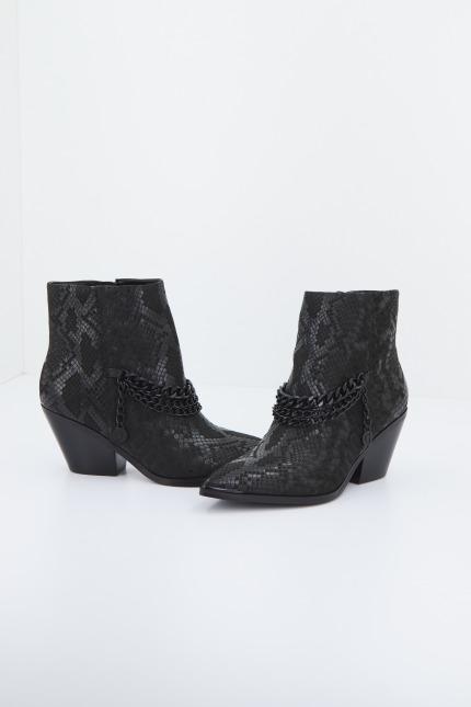 GUESS PATZIY en color NEGRO  (1)
