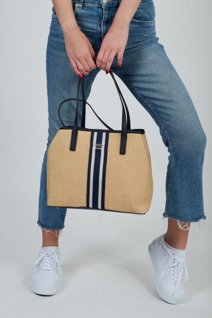 GUESS VIKKY TOTE en color BEIS  (5)